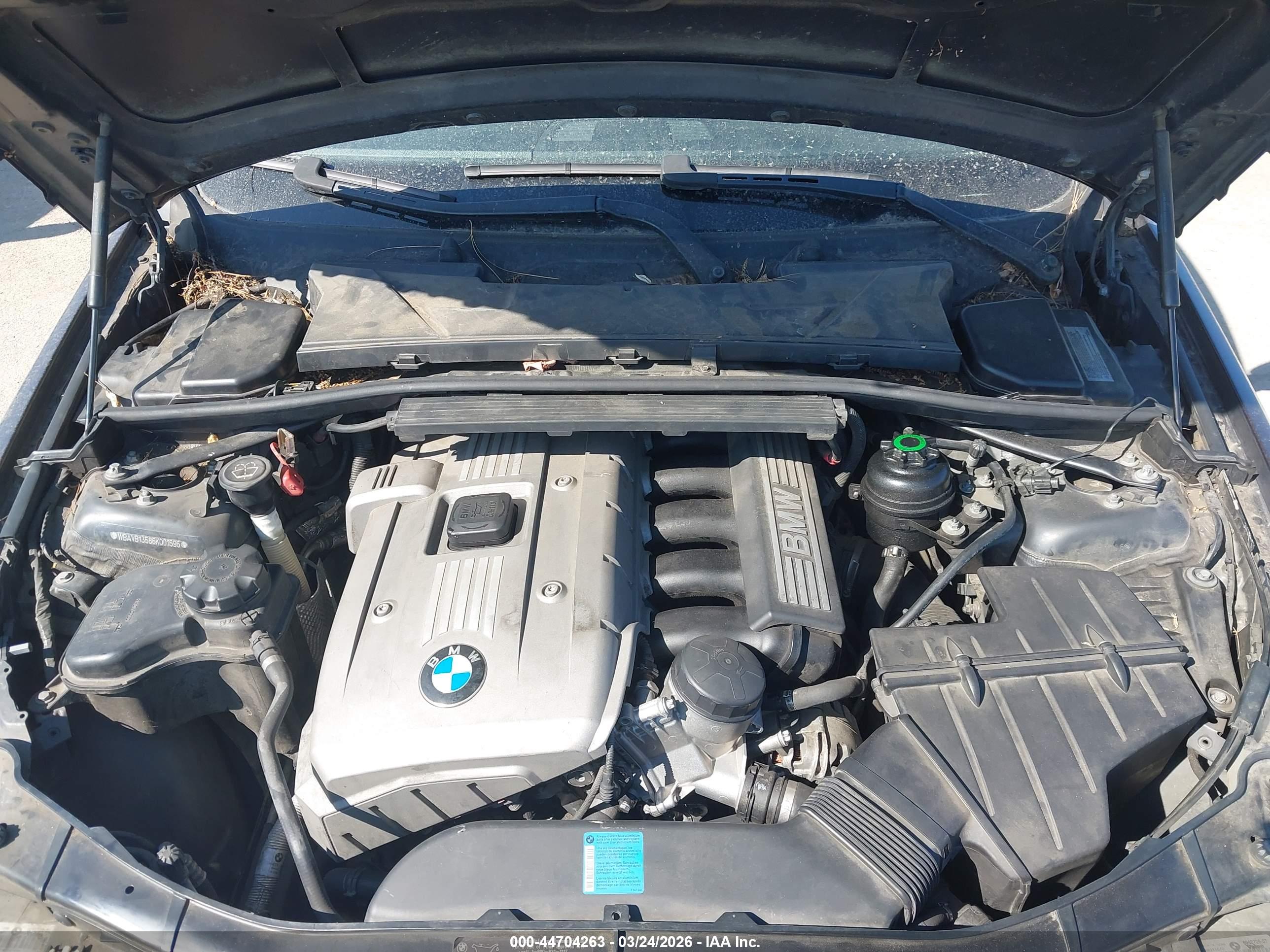 BMW 325I image 10