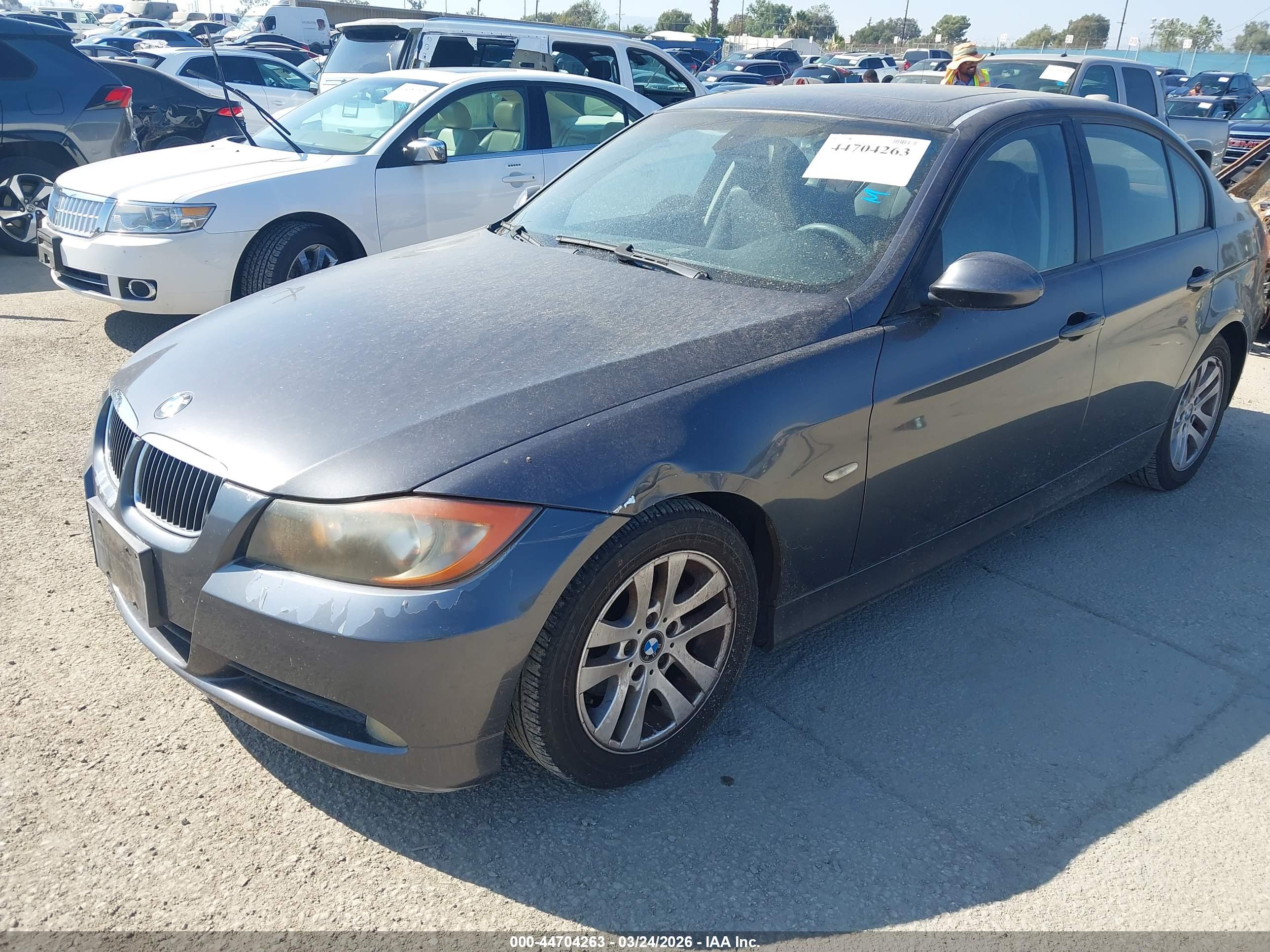 BMW 325I image 2