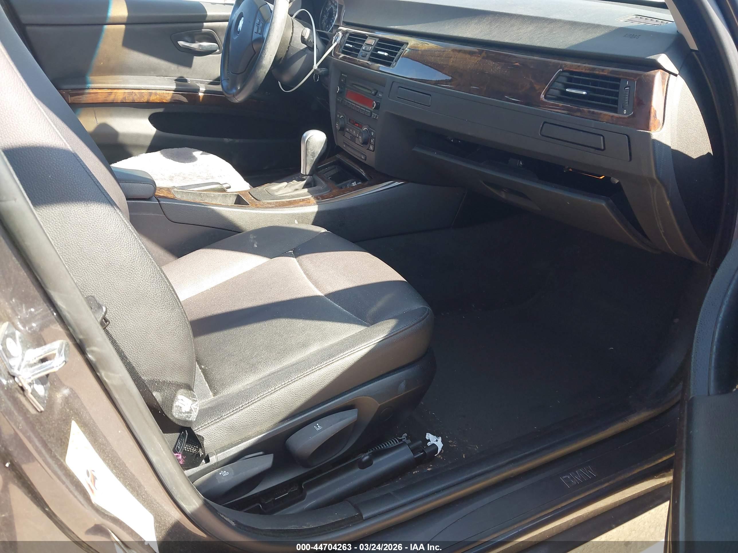 BMW 325I image 5