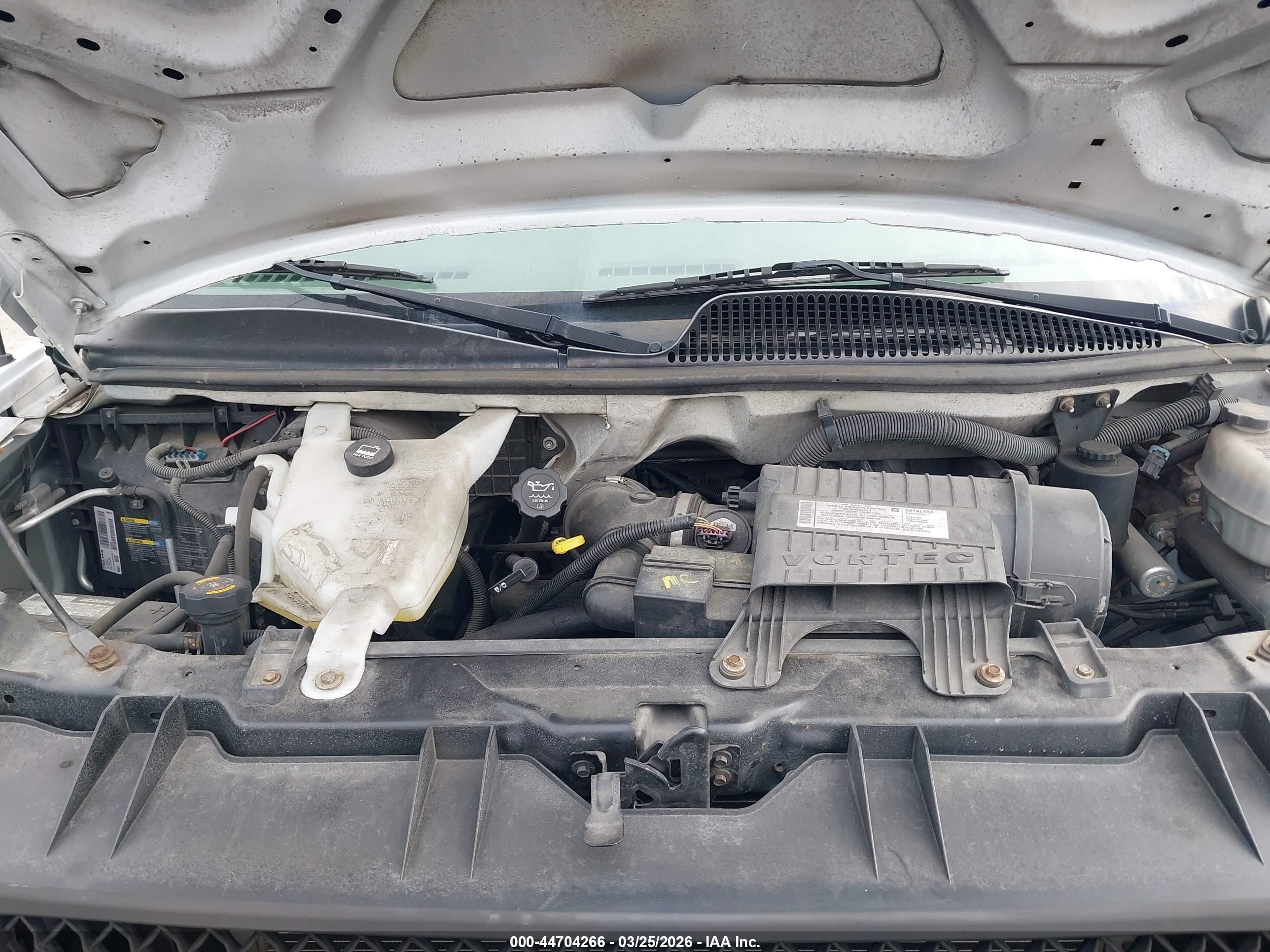 CHEVROLET EXPRESS image 10