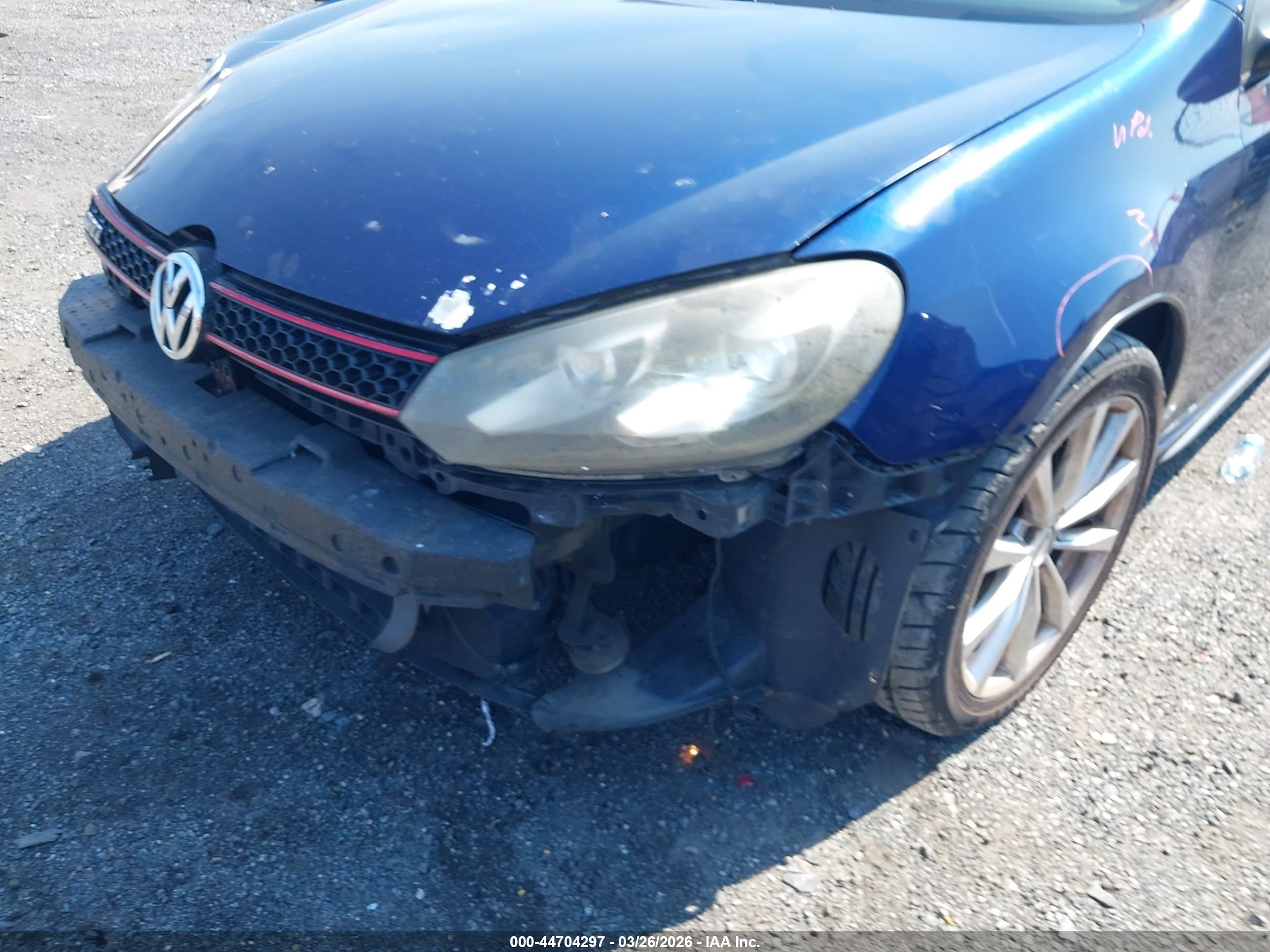VOLKSWAGEN GTI image 6