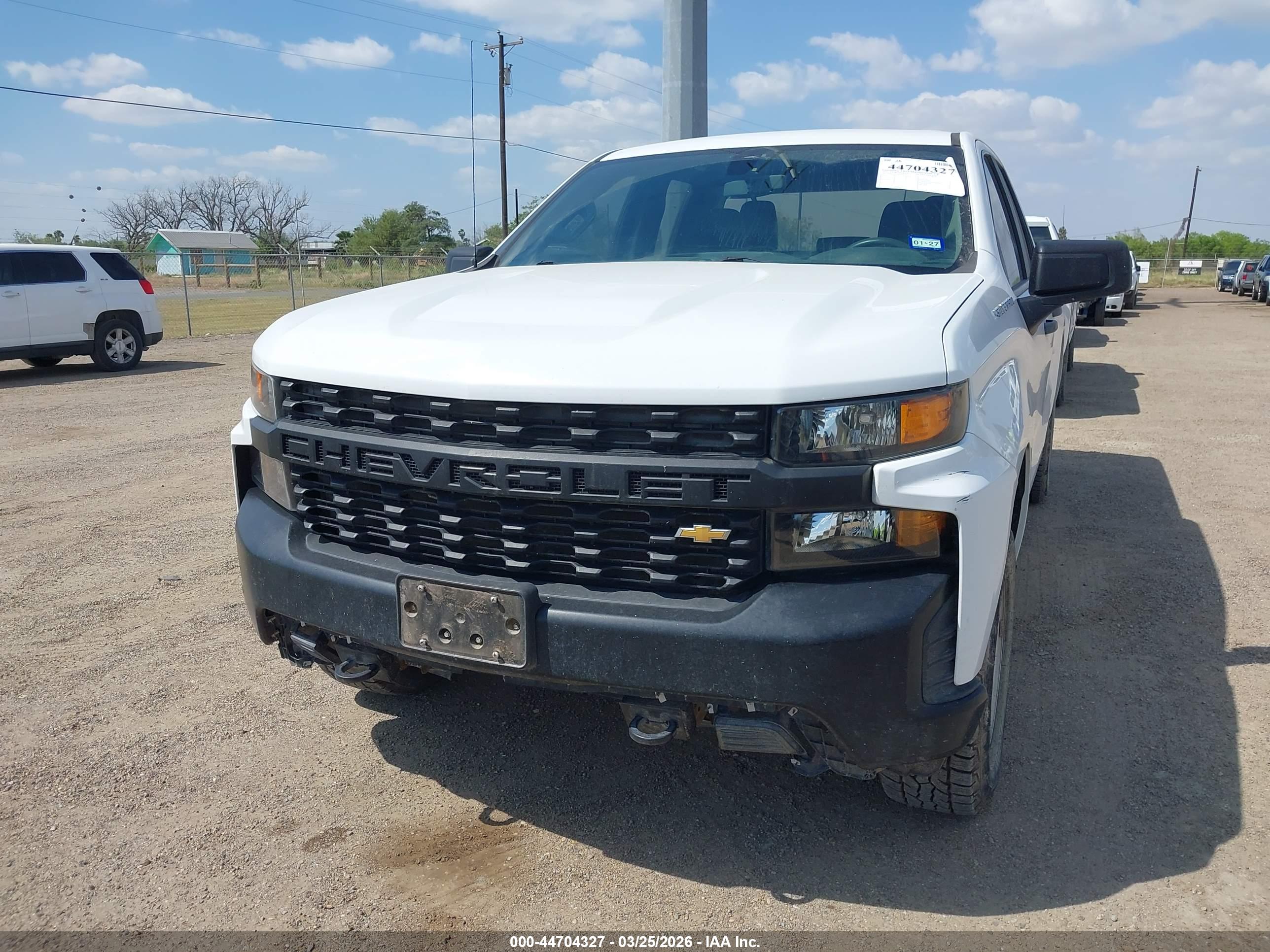 CHEVROLET SILVERADO image 6