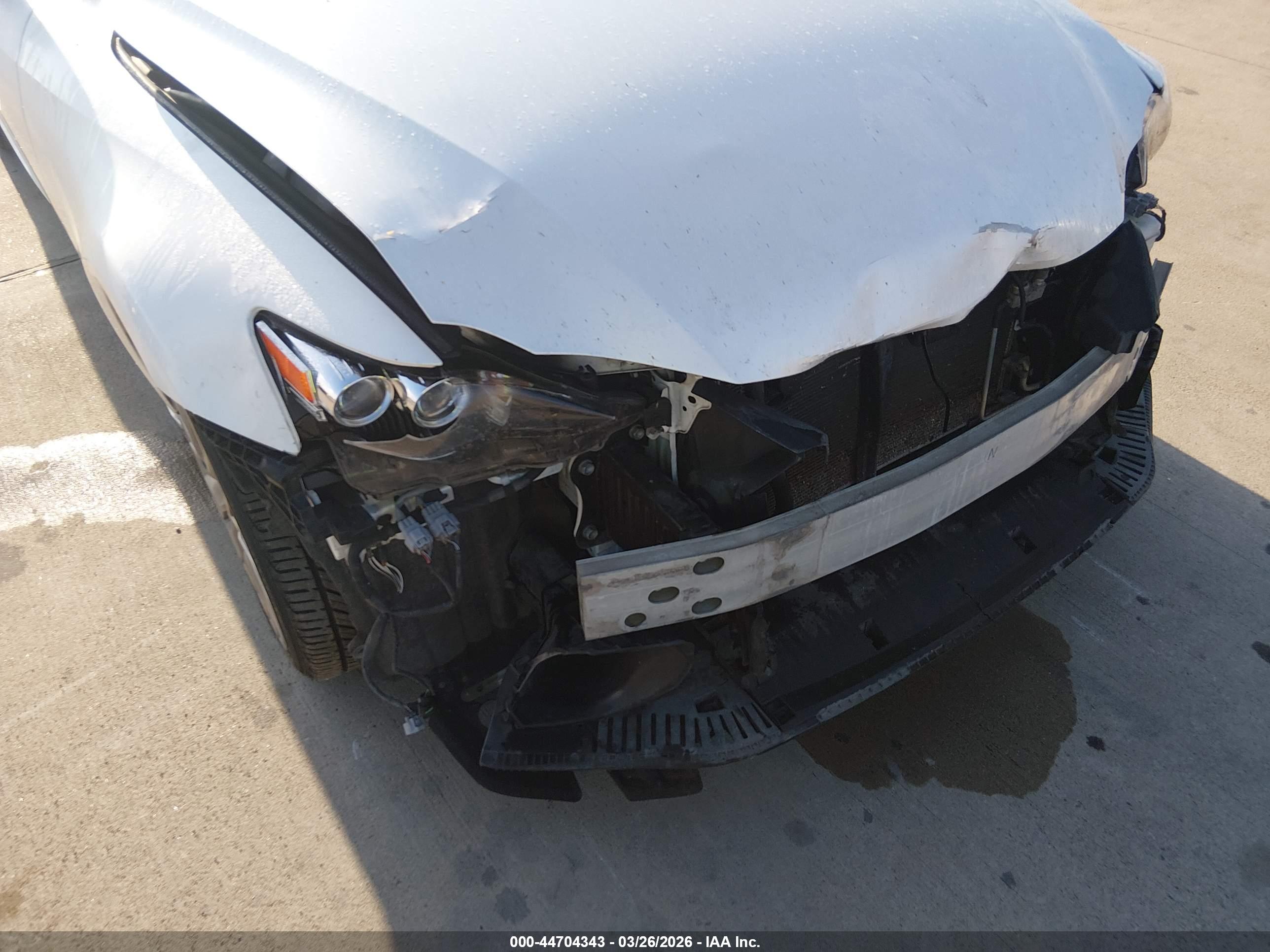 LEXUS IS image 6