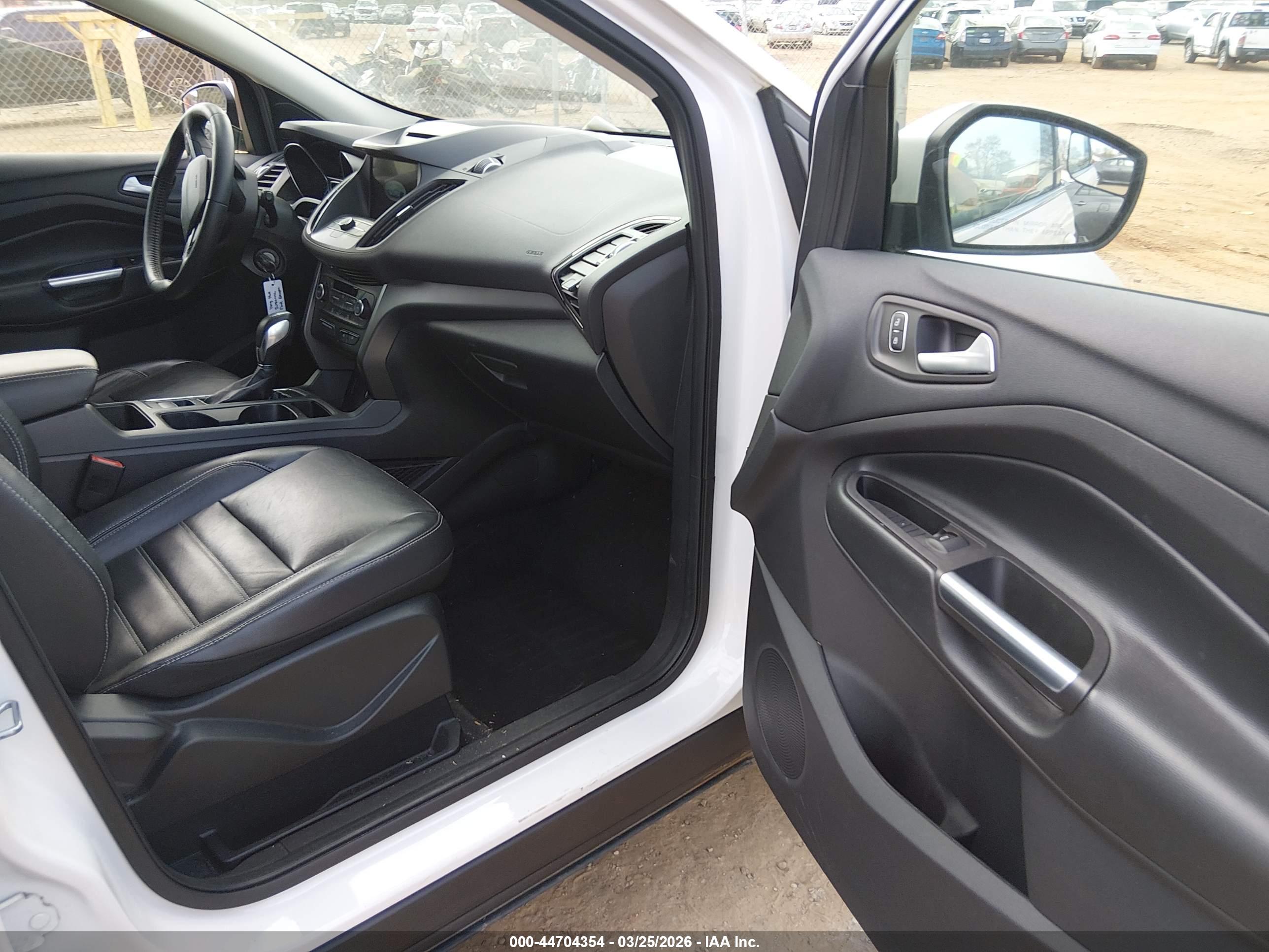 FORD ESCAPE image 5