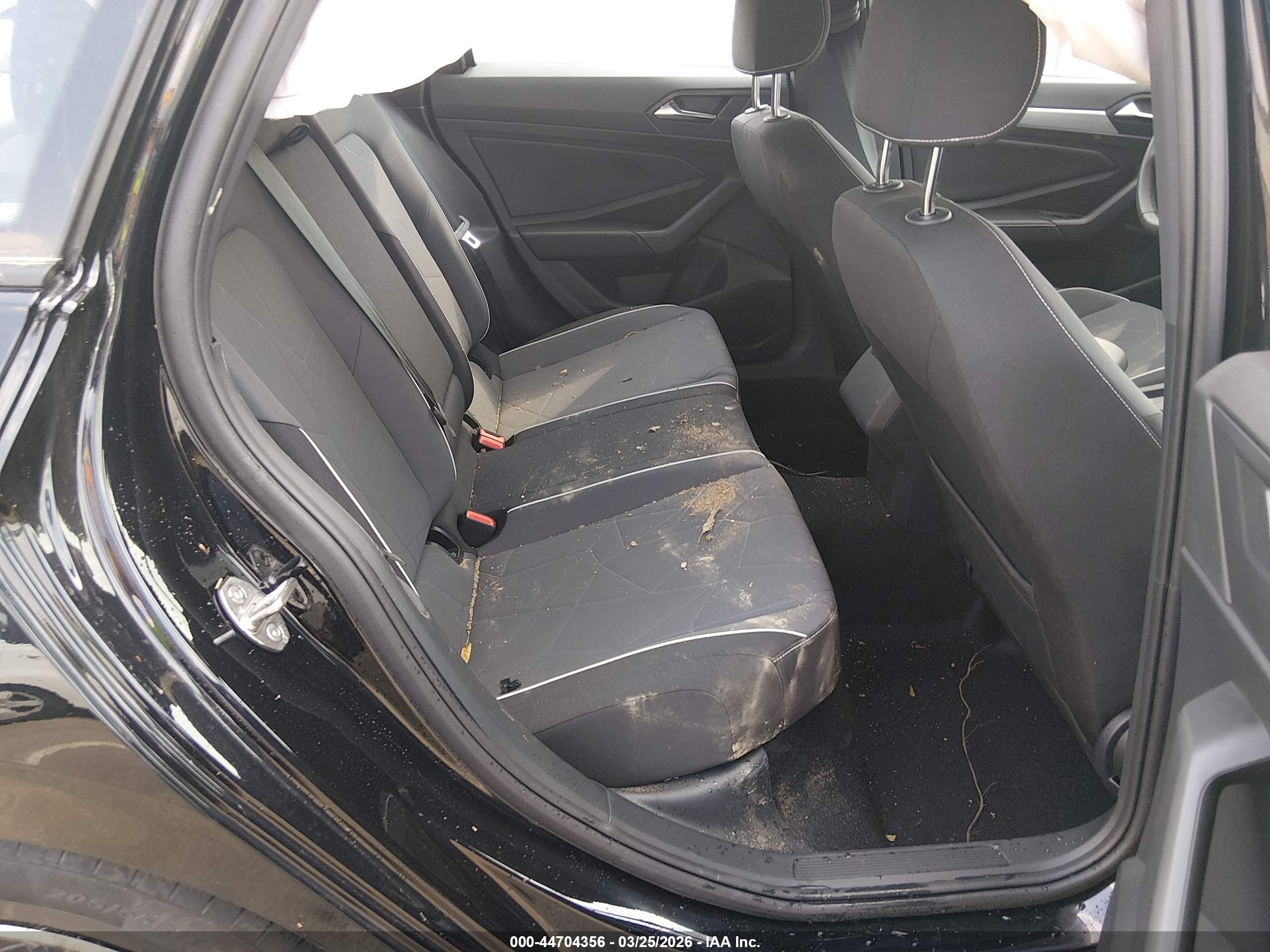 VOLKSWAGEN JETTA image 8