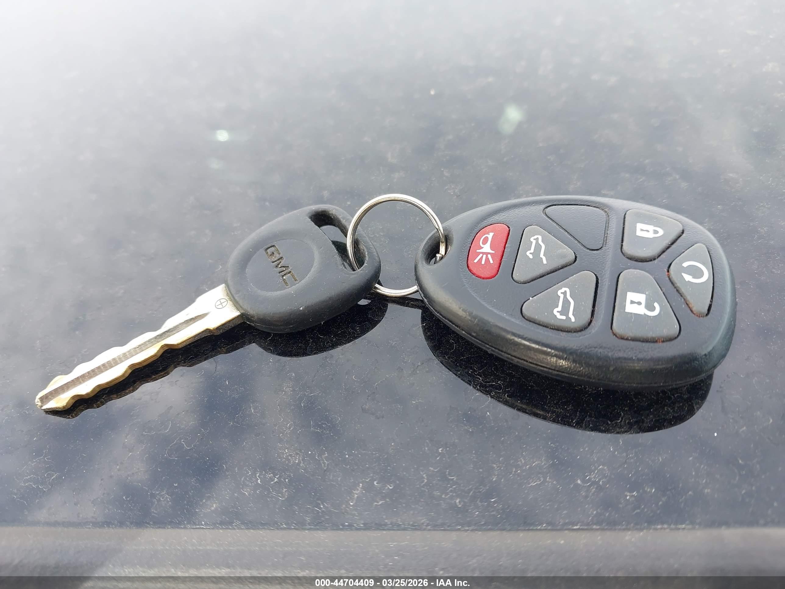GMC YUKON image 11