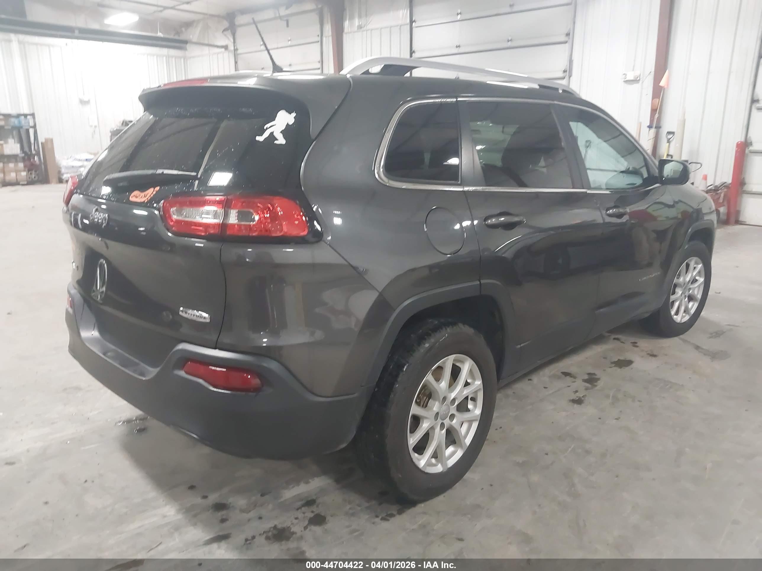 JEEP CHEROKEE image 4
