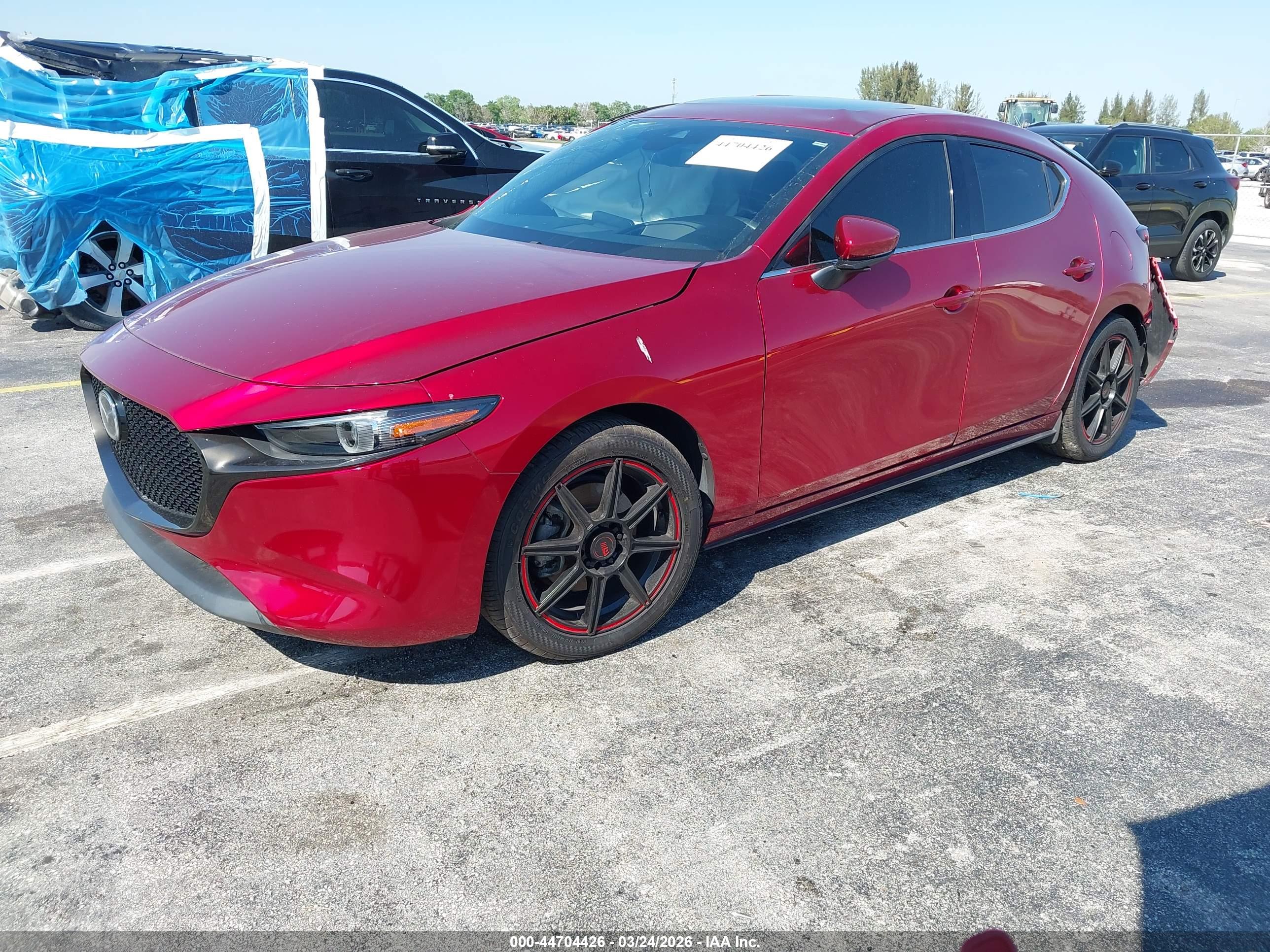 MAZDA MAZDA3 image 2