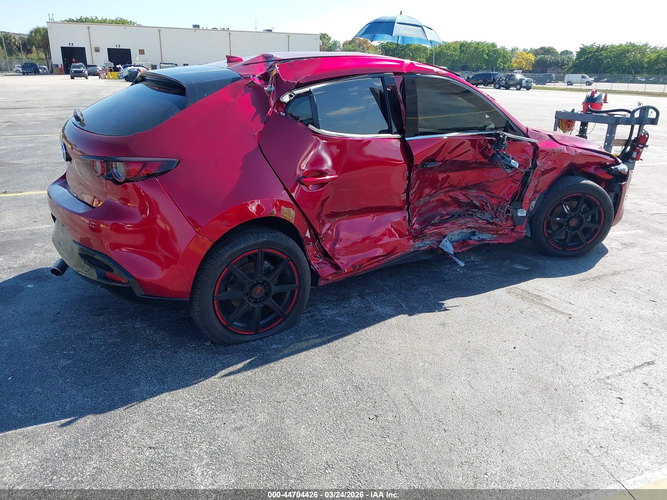 MAZDA MAZDA3 image 4