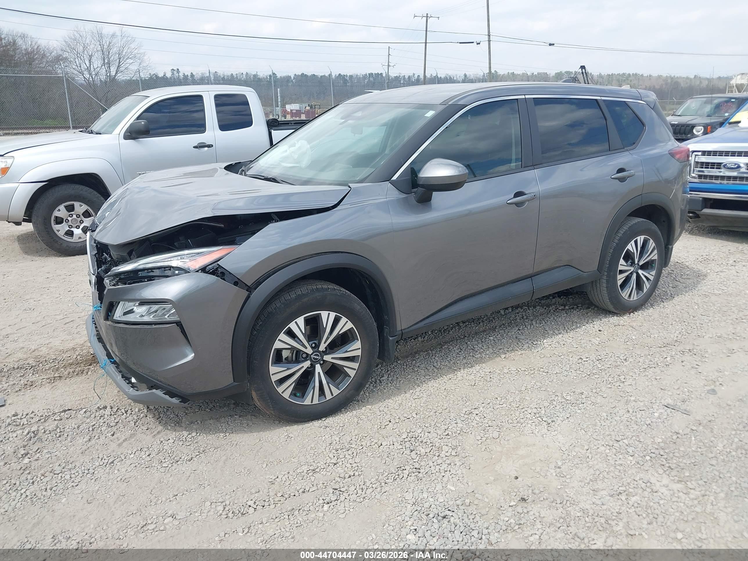NISSAN ROGUE image 2