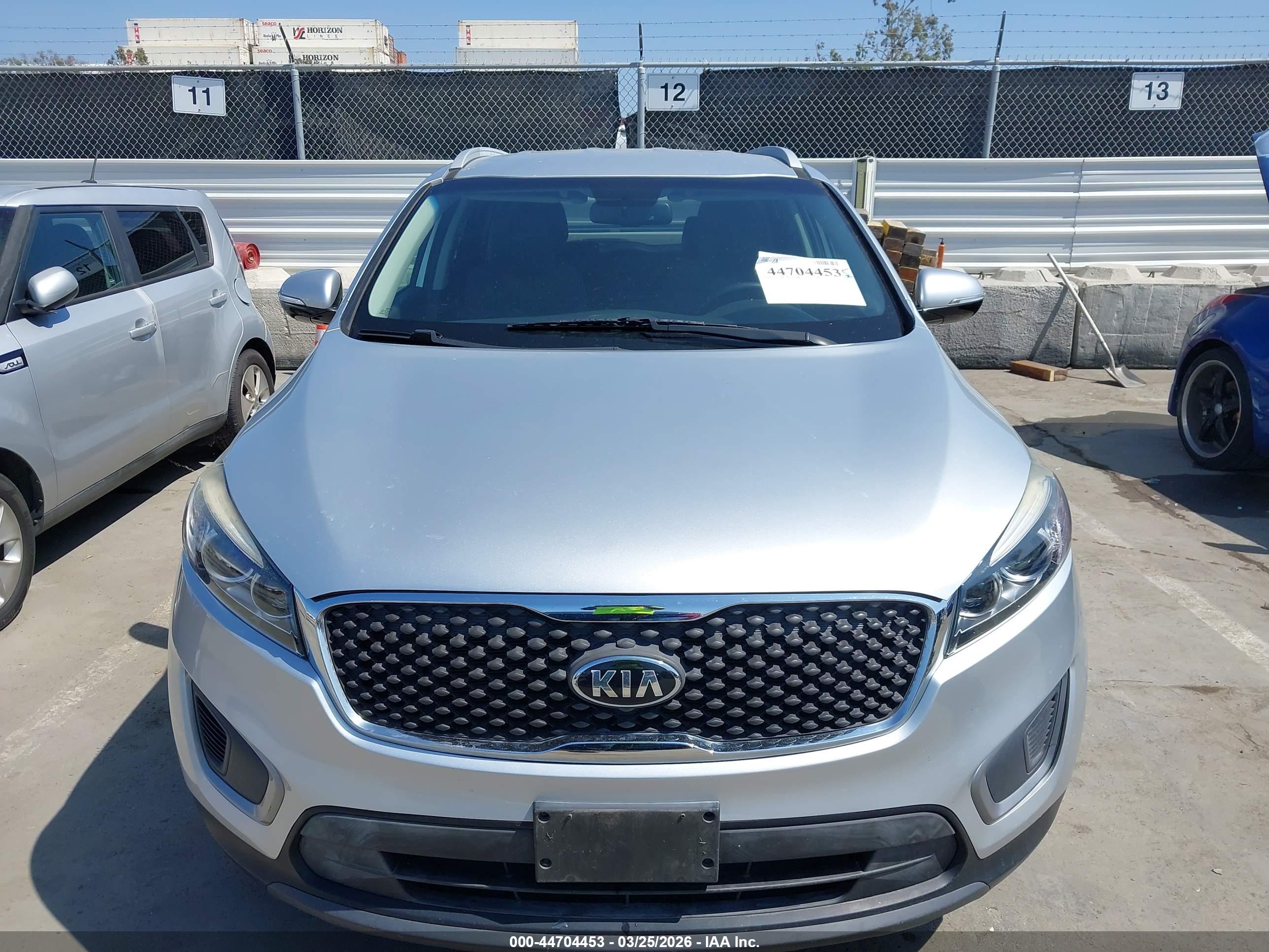 KIA SORENTO image 6