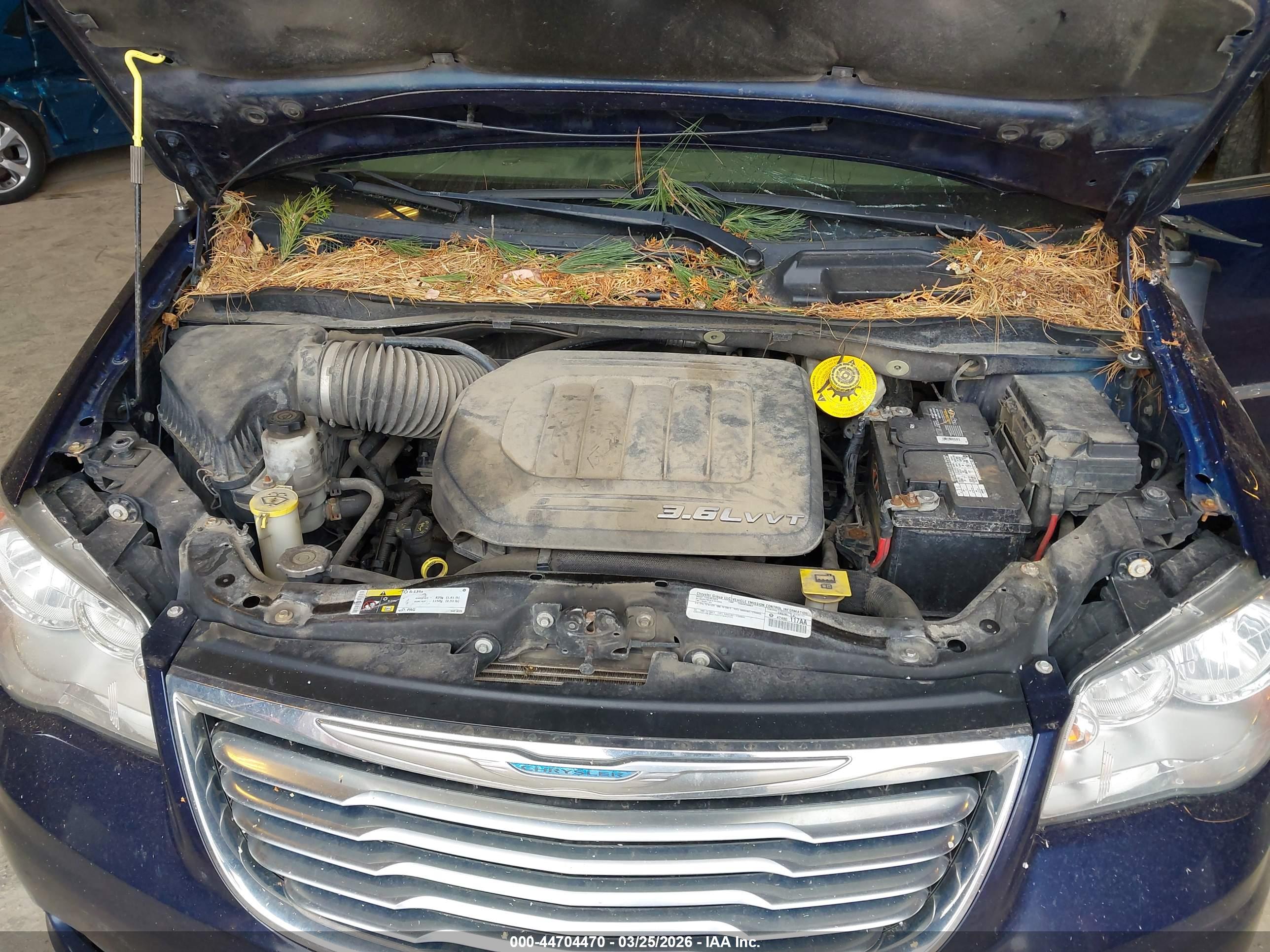 CHRYSLER TOWN image 10