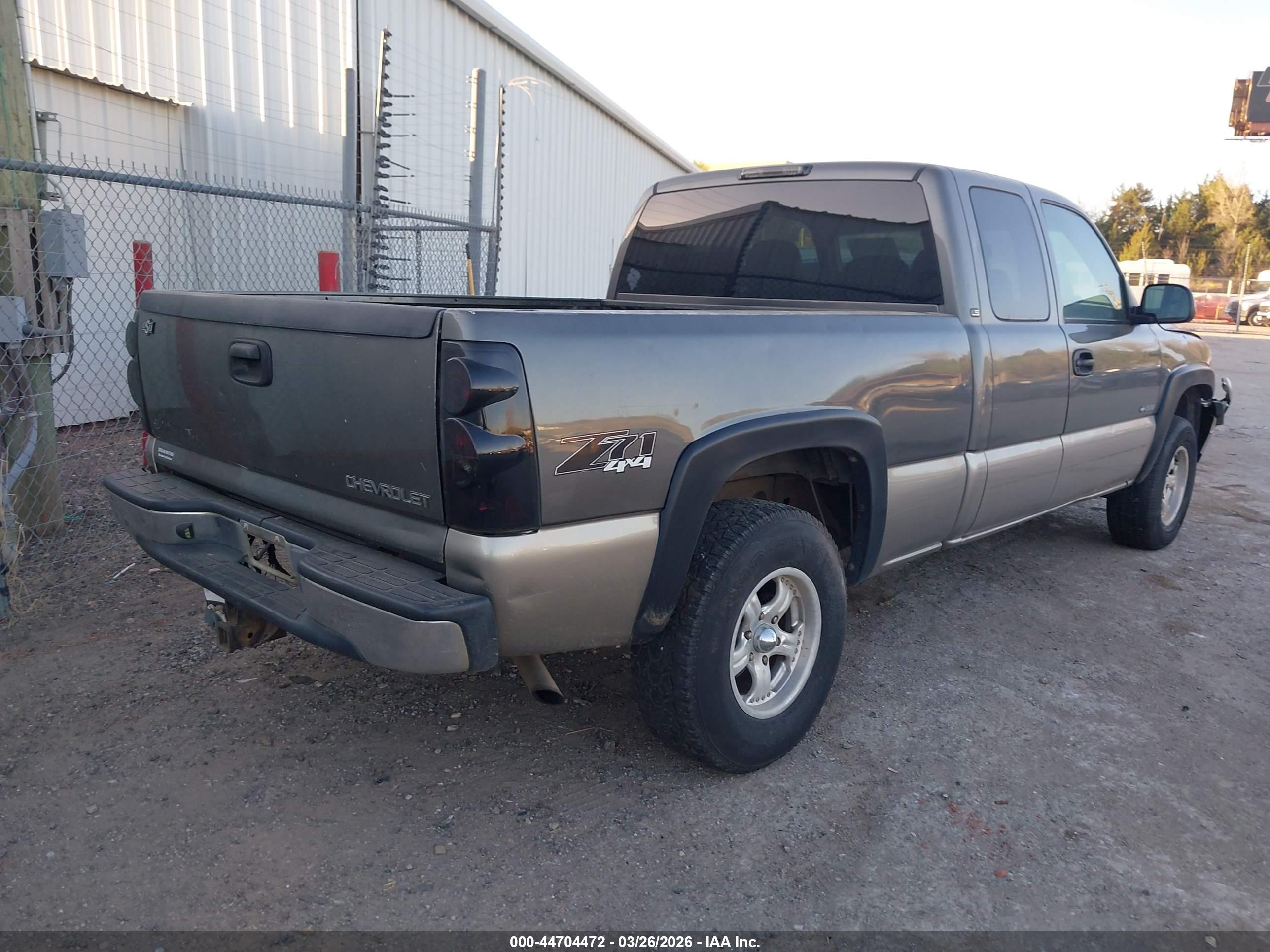 CHEVROLET SILVERADO image 4