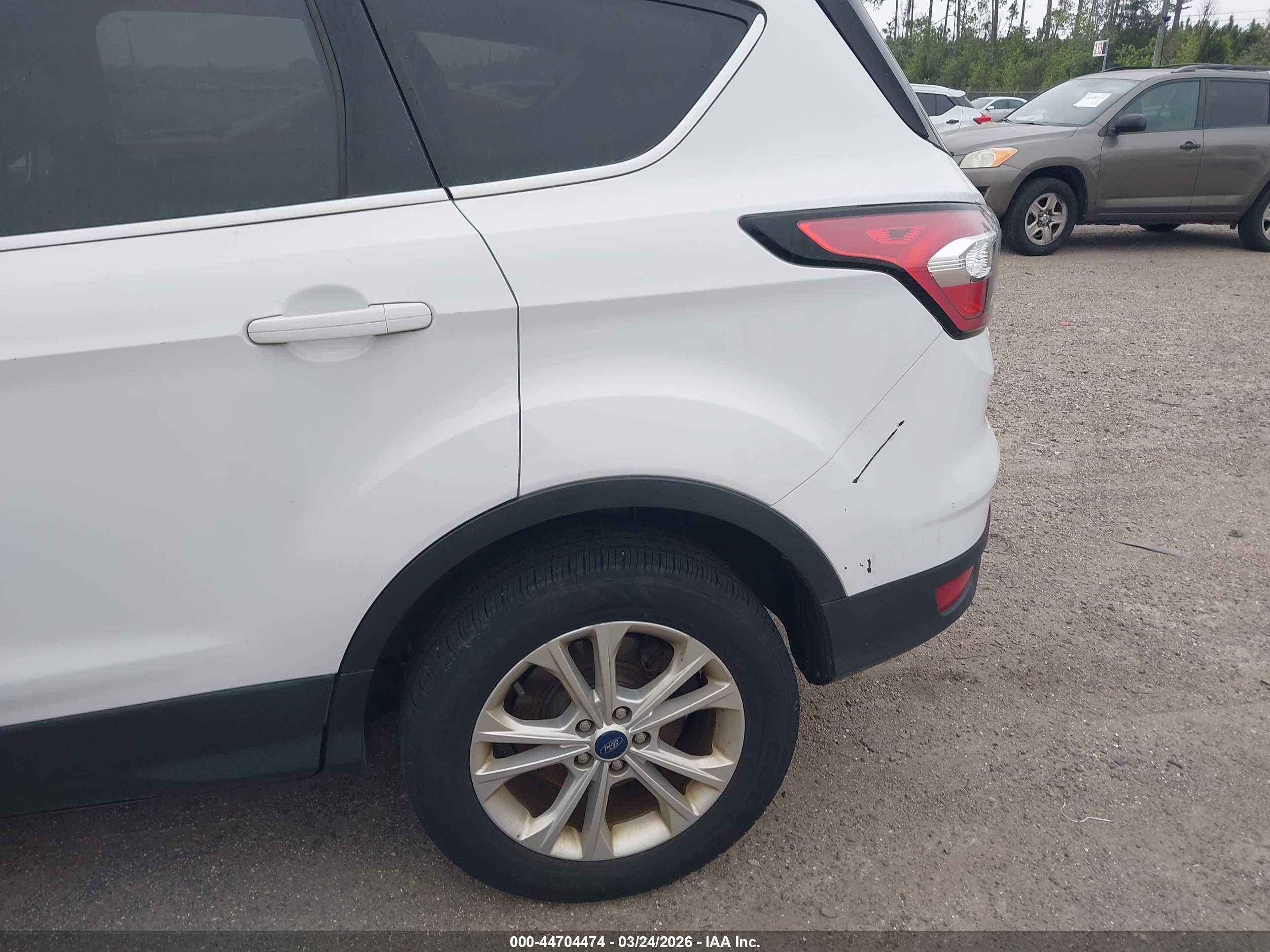 FORD ESCAPE image 6