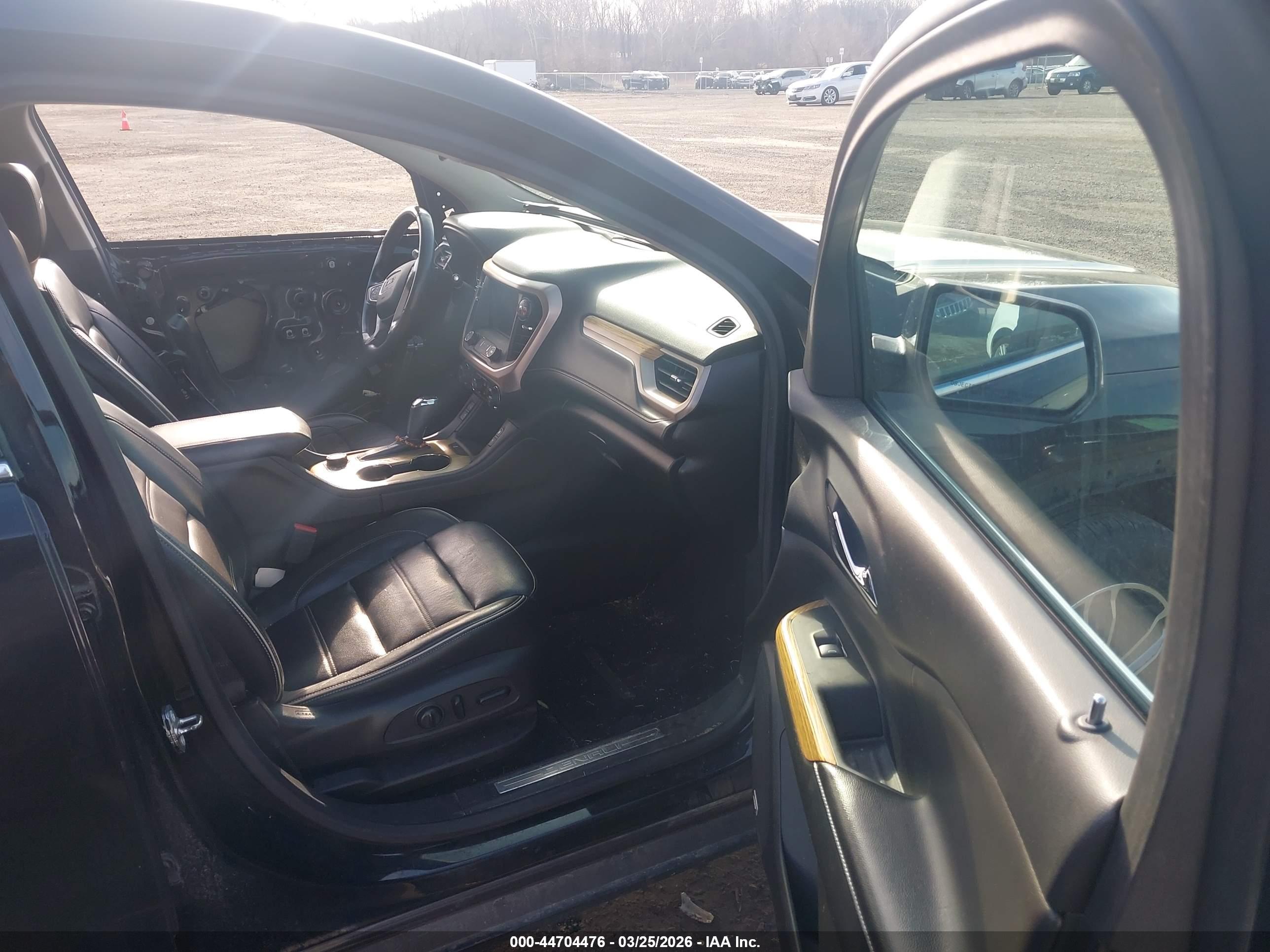 GMC ACADIA image 5