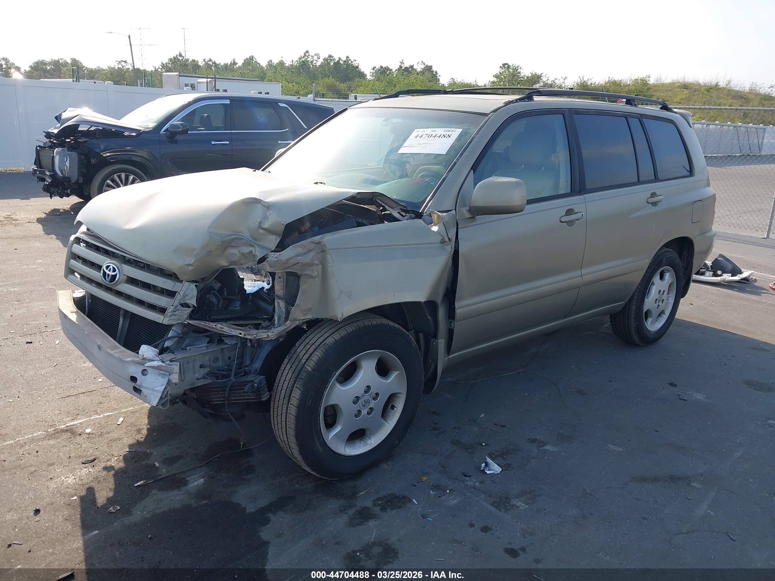 TOYOTA HIGHLANDER image 2