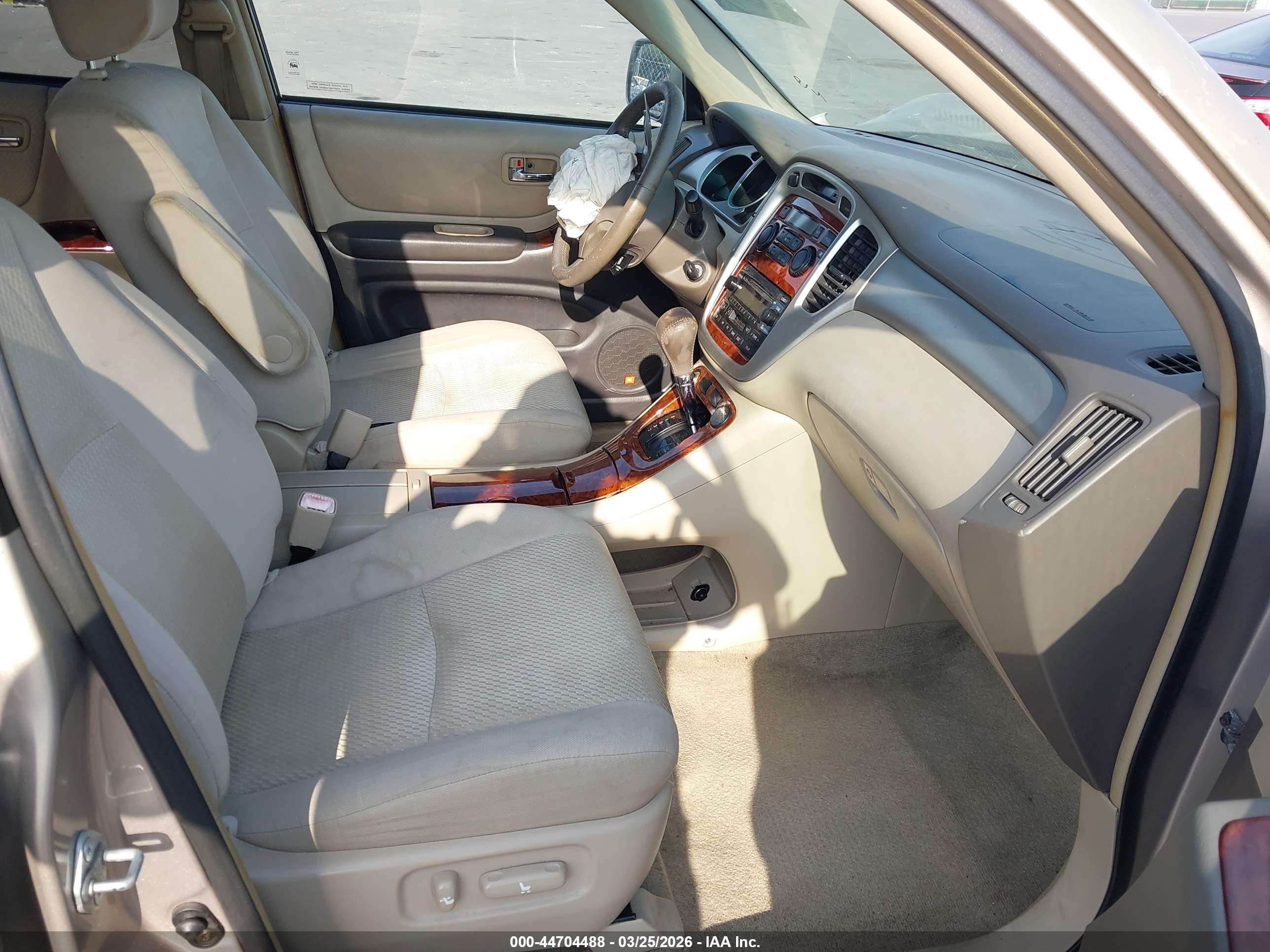 TOYOTA HIGHLANDER image 5
