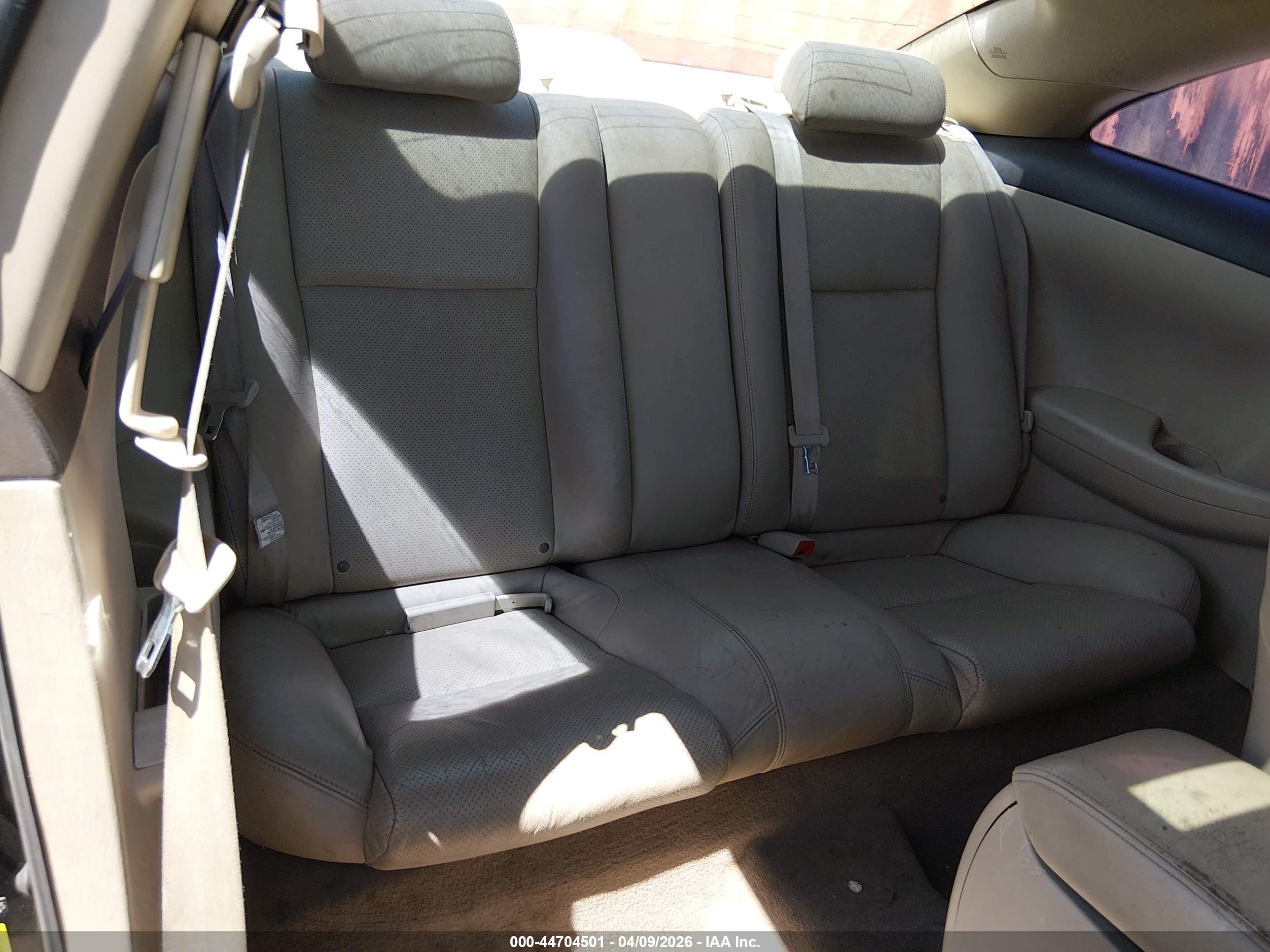TOYOTA CAMRY image 8