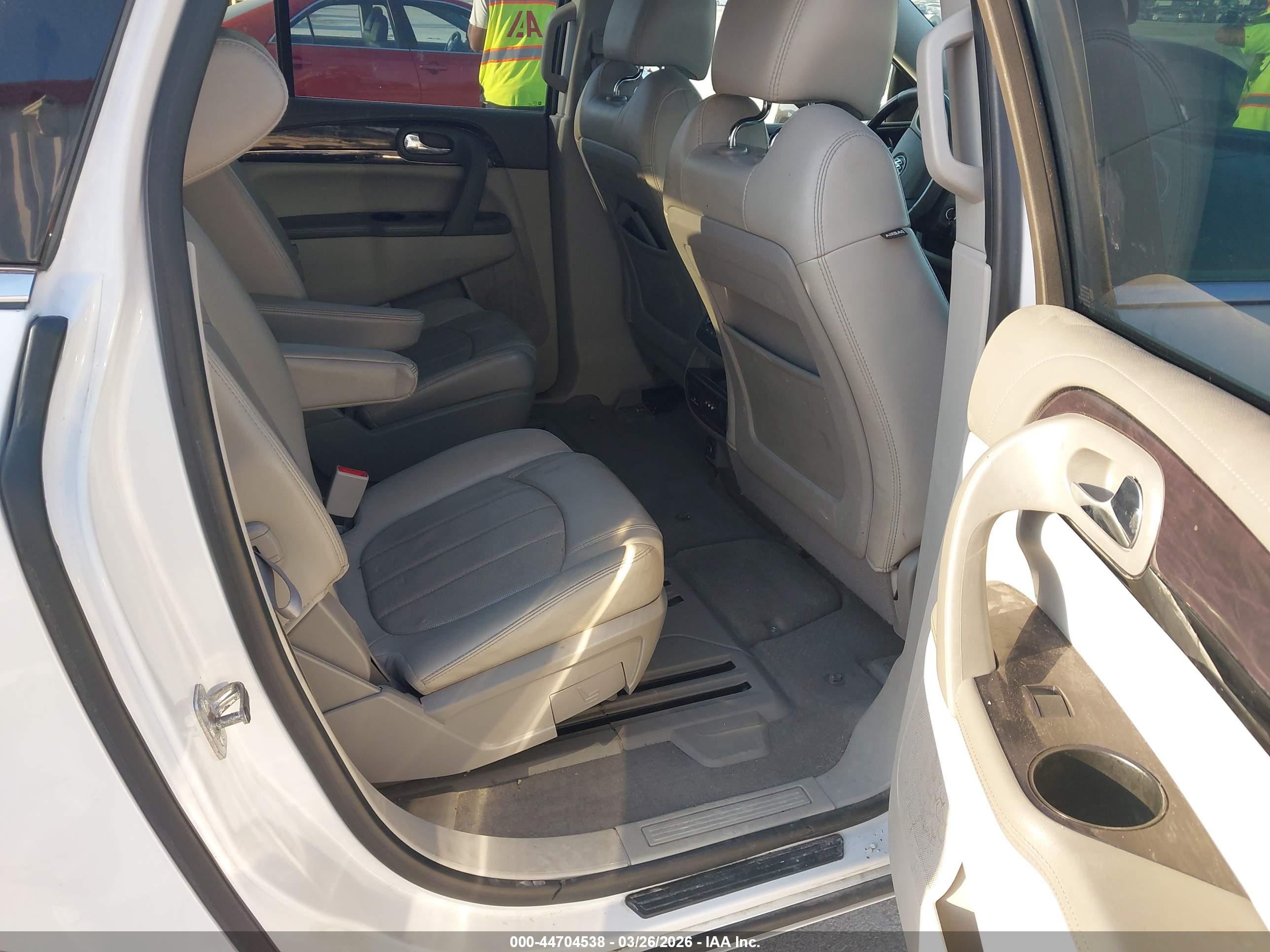 BUICK ENCLAVE image 8