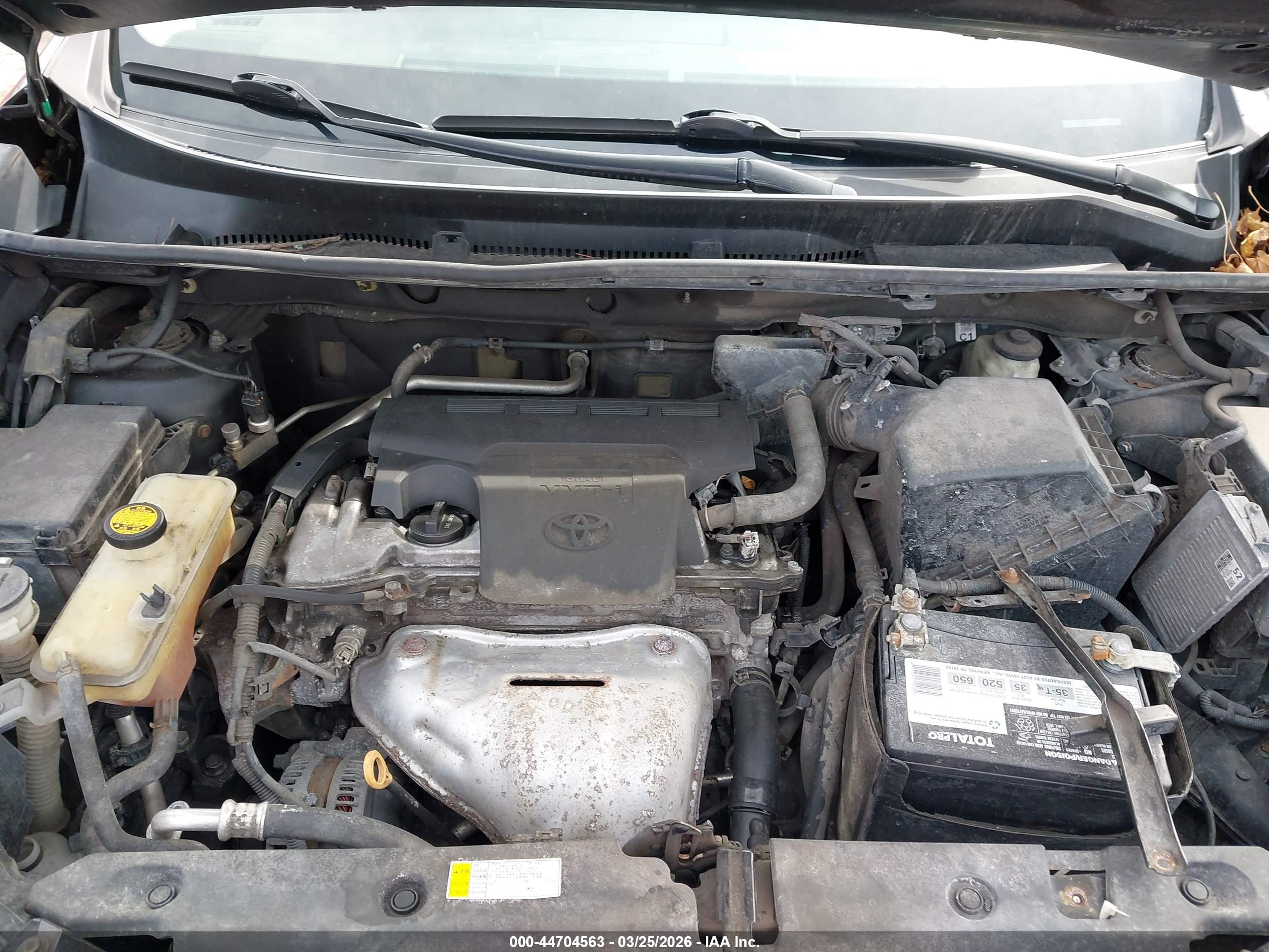 TOYOTA RAV4 image 10