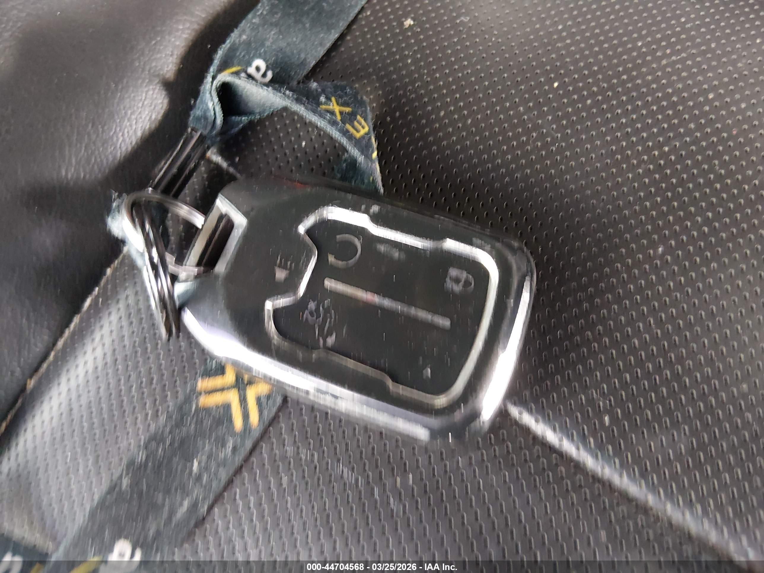GMC TERRAIN image 11
