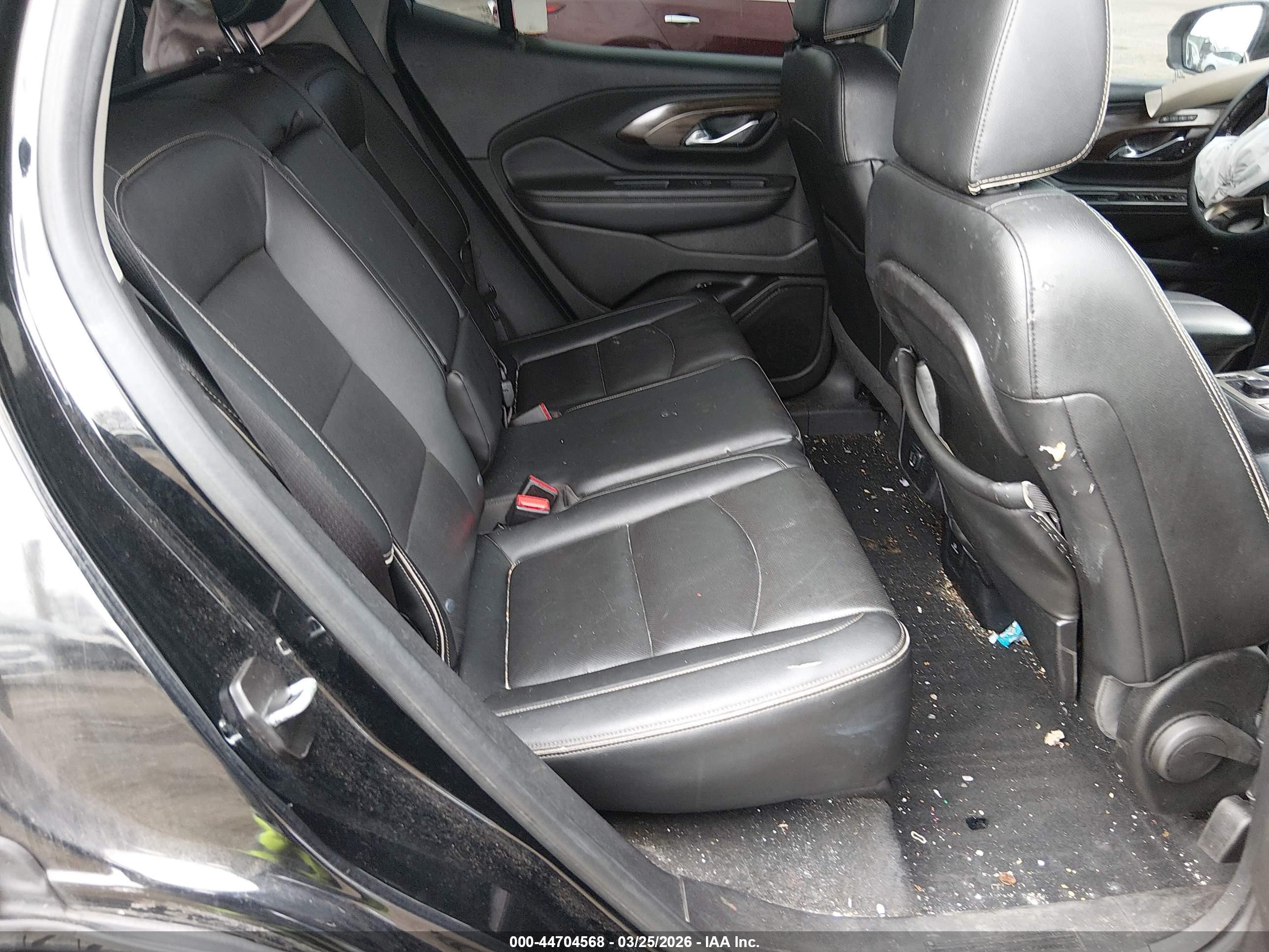 GMC TERRAIN image 8