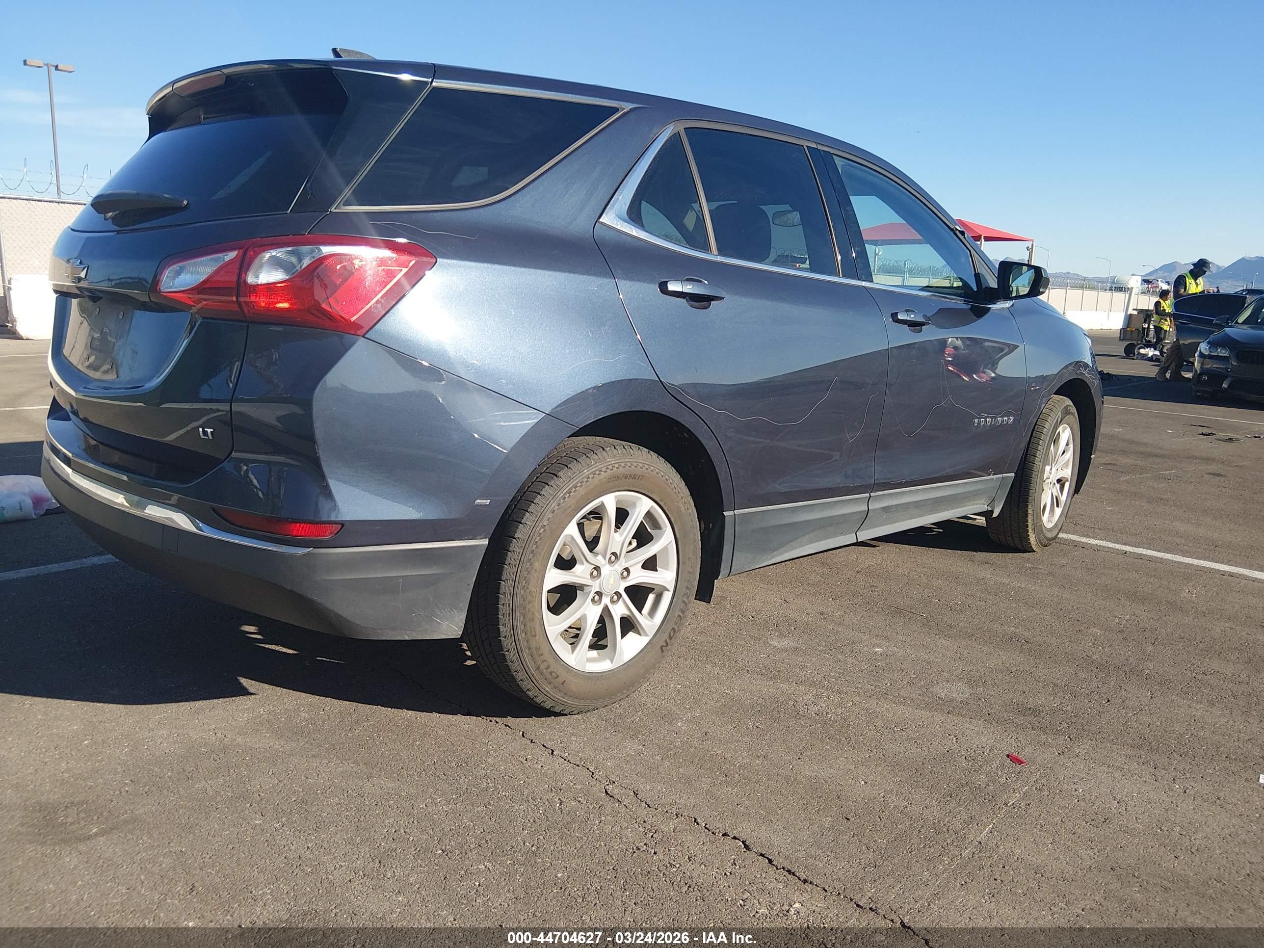 CHEVROLET EQUINOX image 4