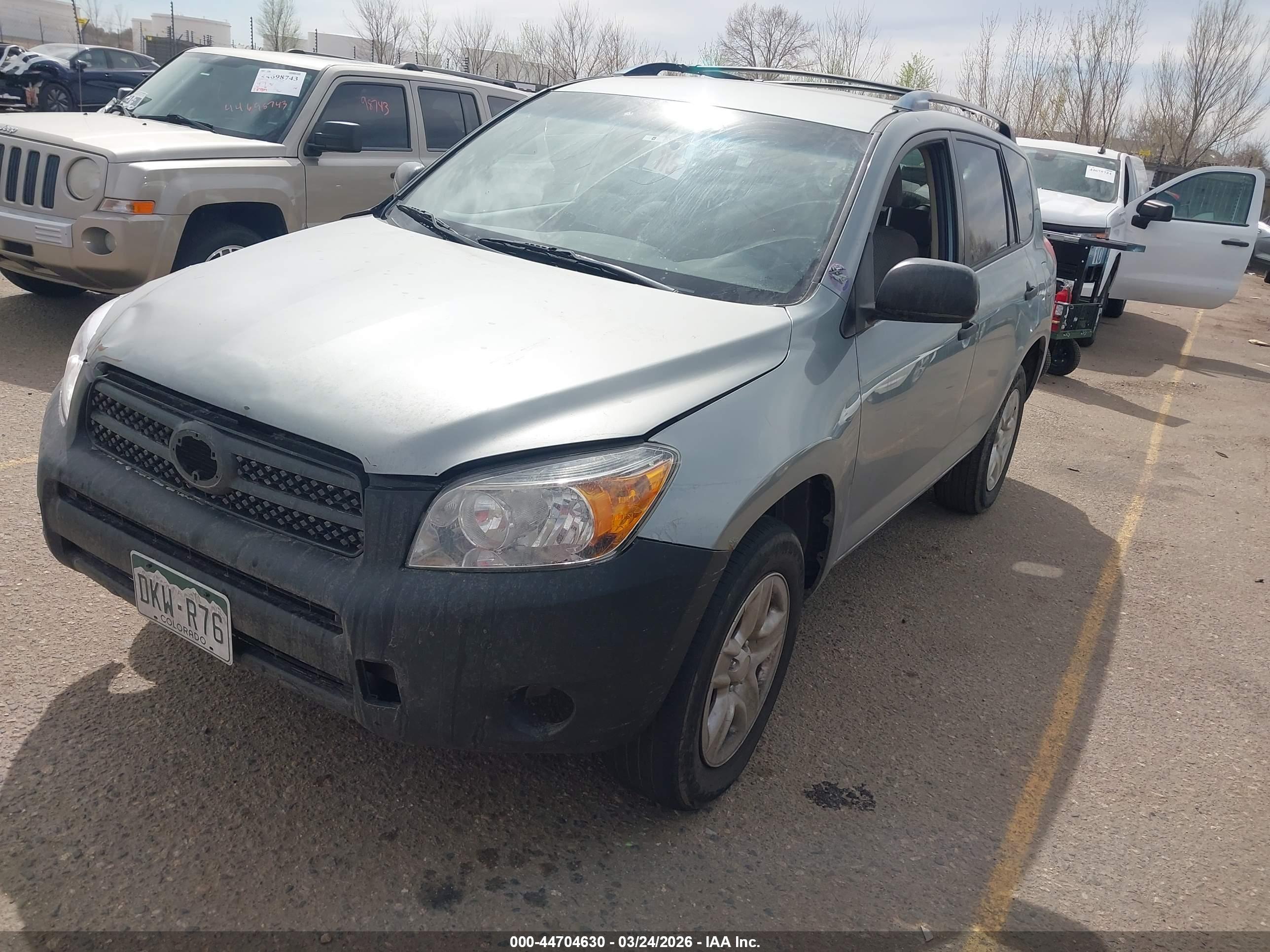 TOYOTA RAV4 image 2