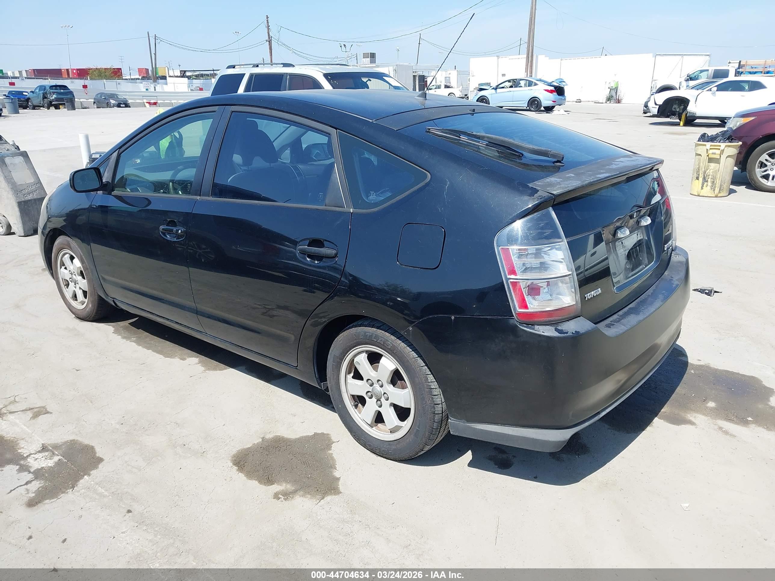 TOYOTA PRIUS image 3