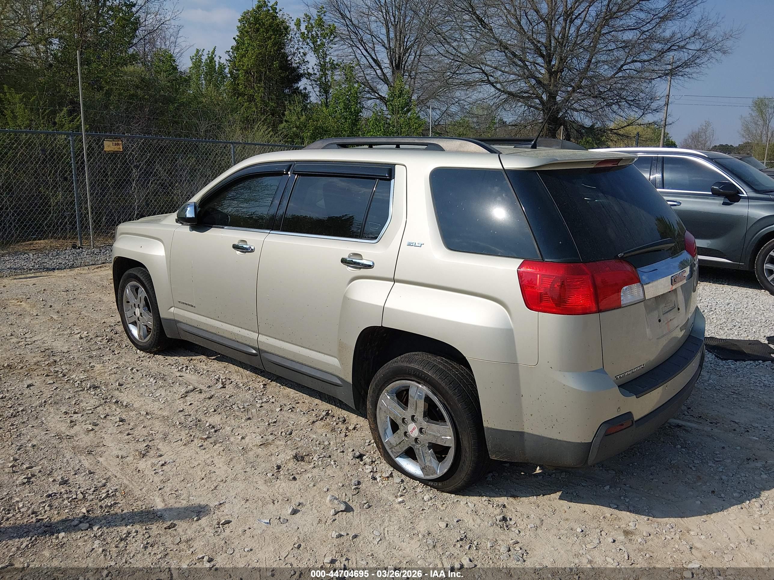 GMC TERRAIN image 3