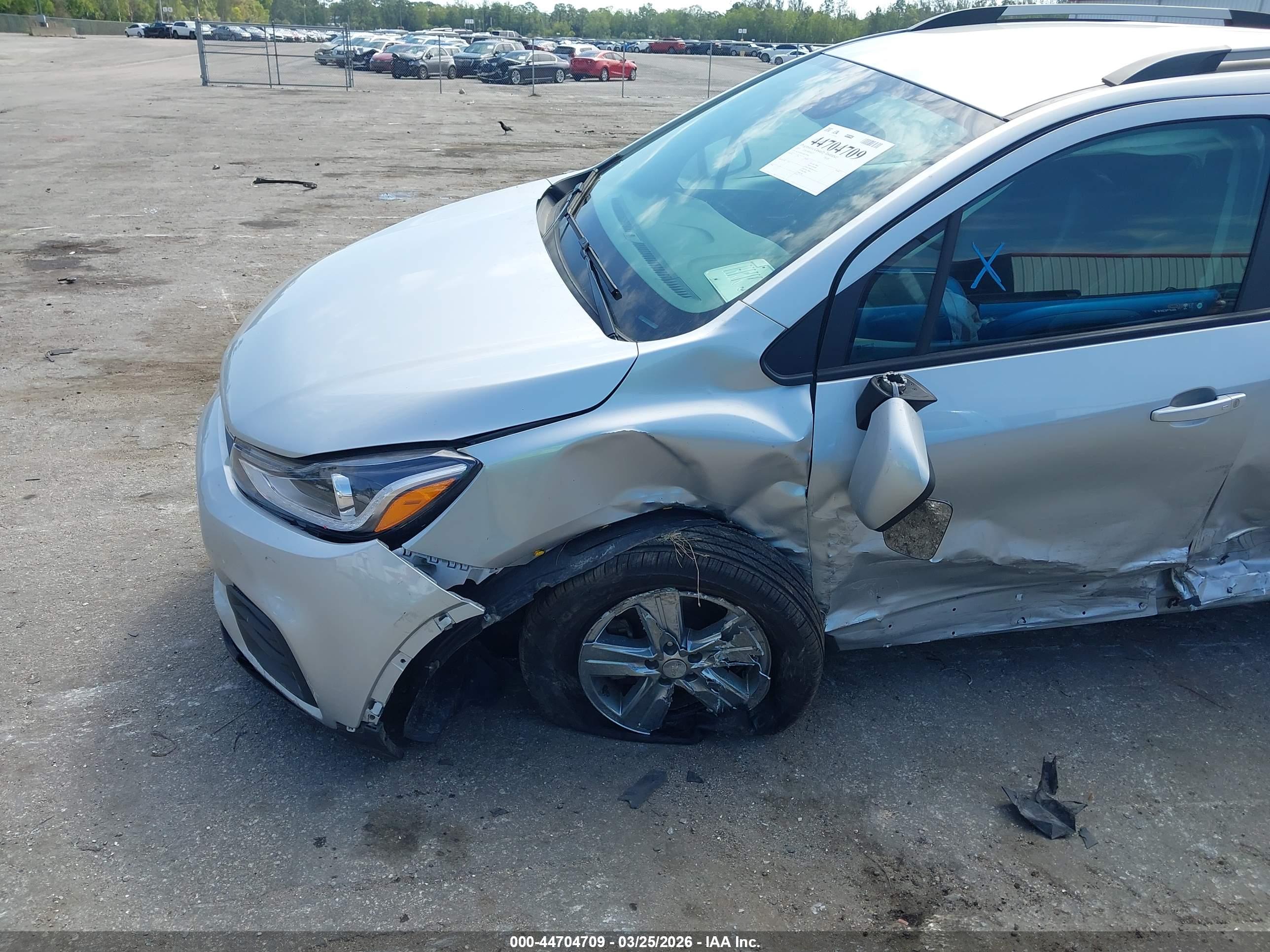 CHEVROLET TRAX image 6