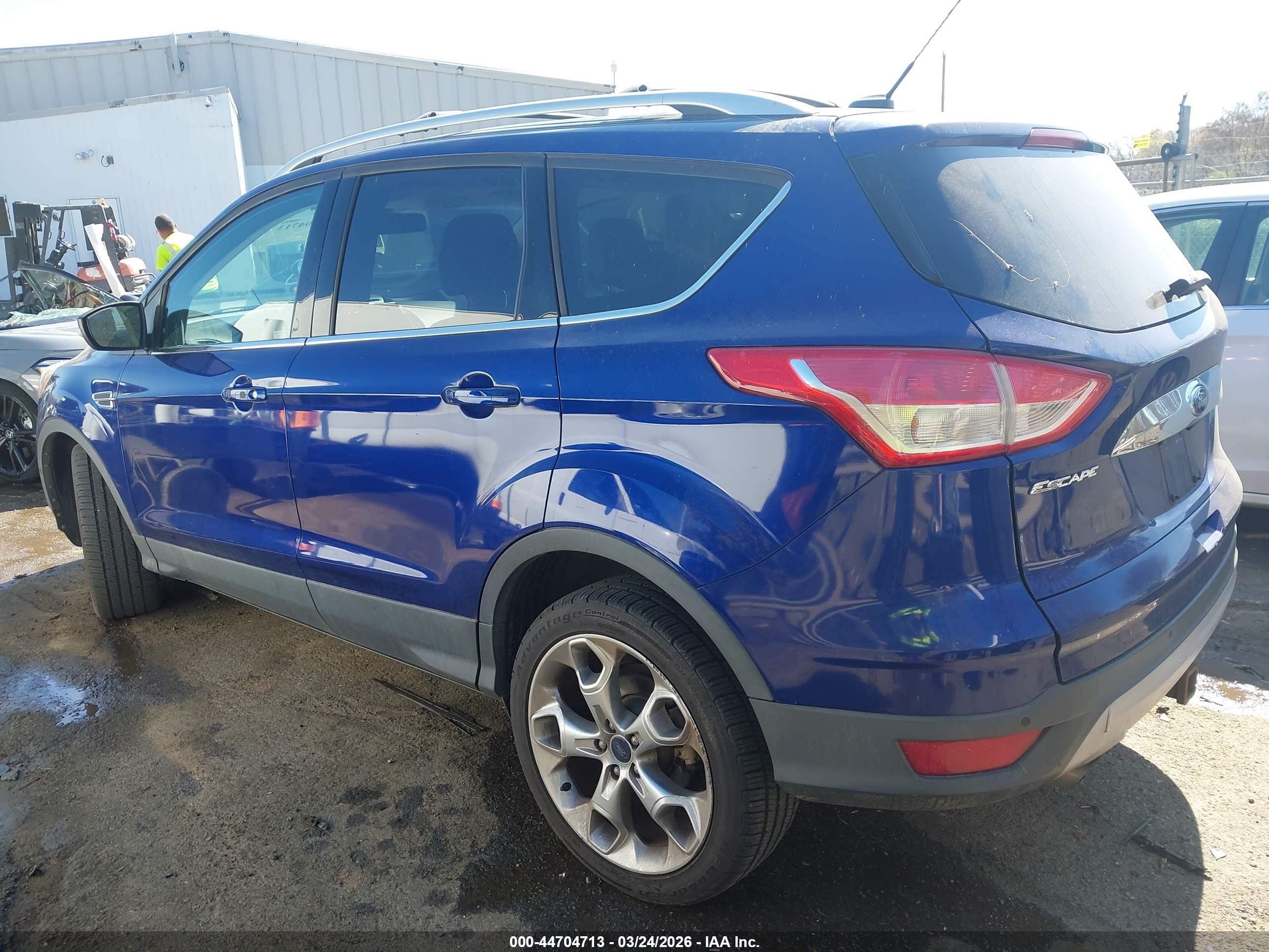 FORD ESCAPE image 3