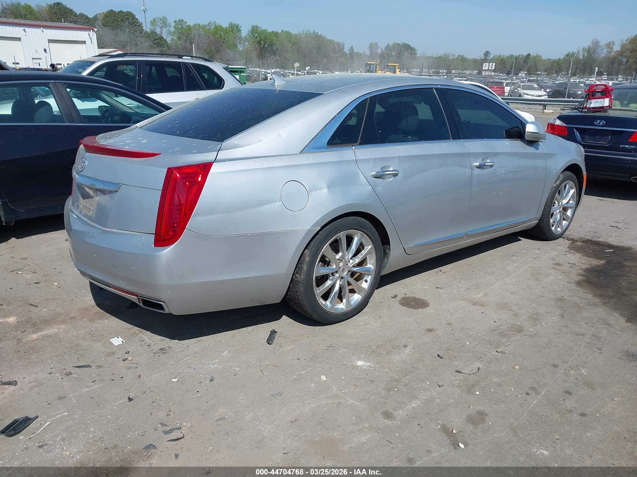 CADILLAC XTS image 4