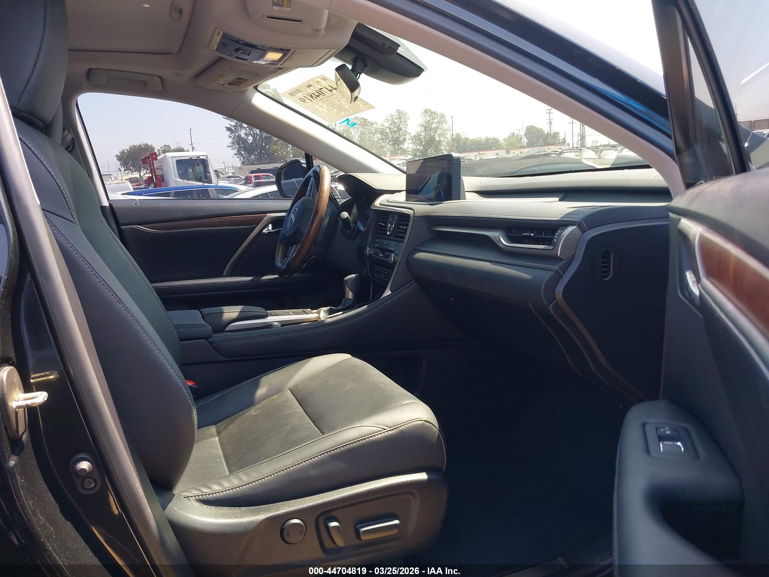 LEXUS RX image 5