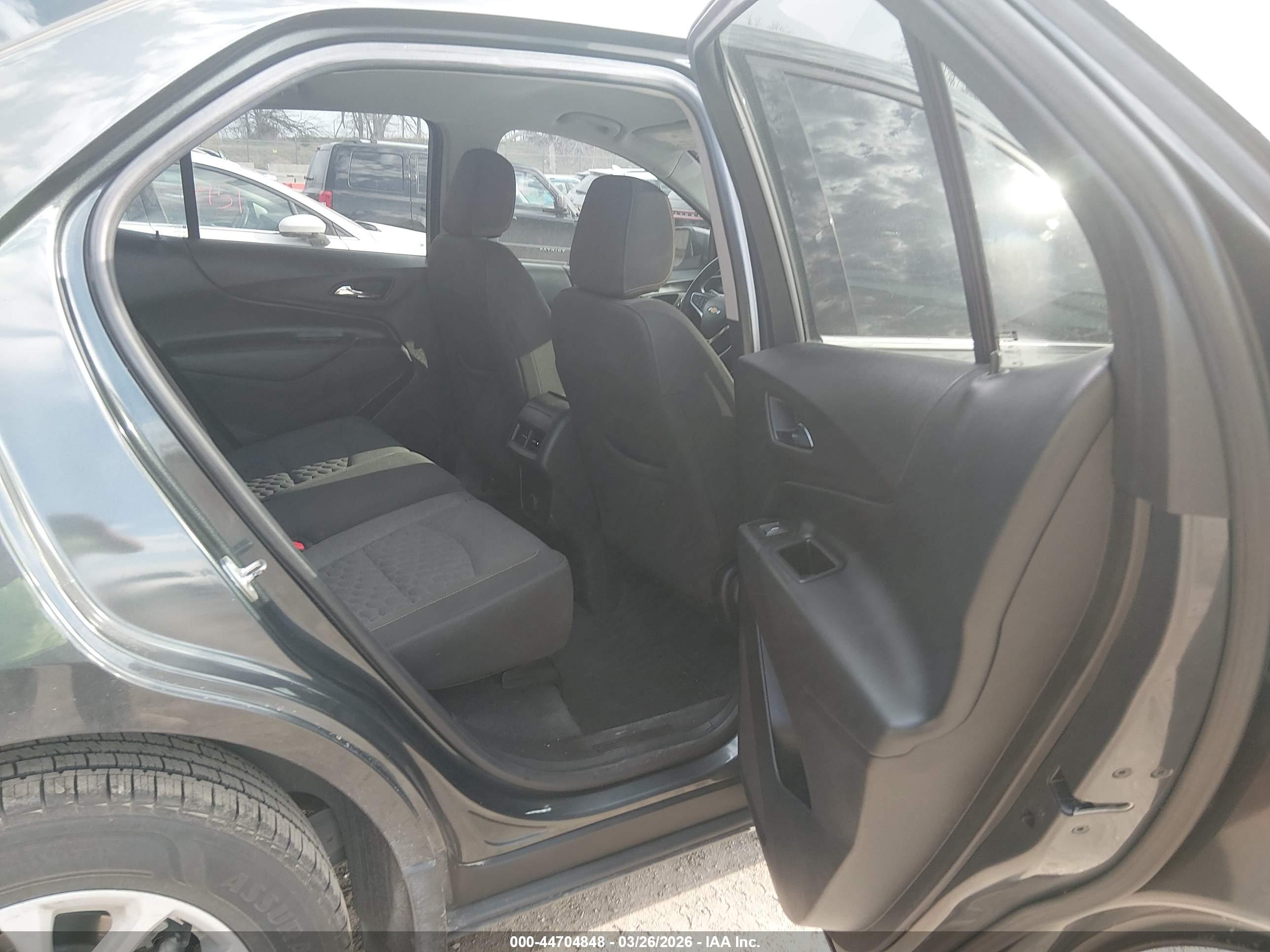 CHEVROLET EQUINOX image 8