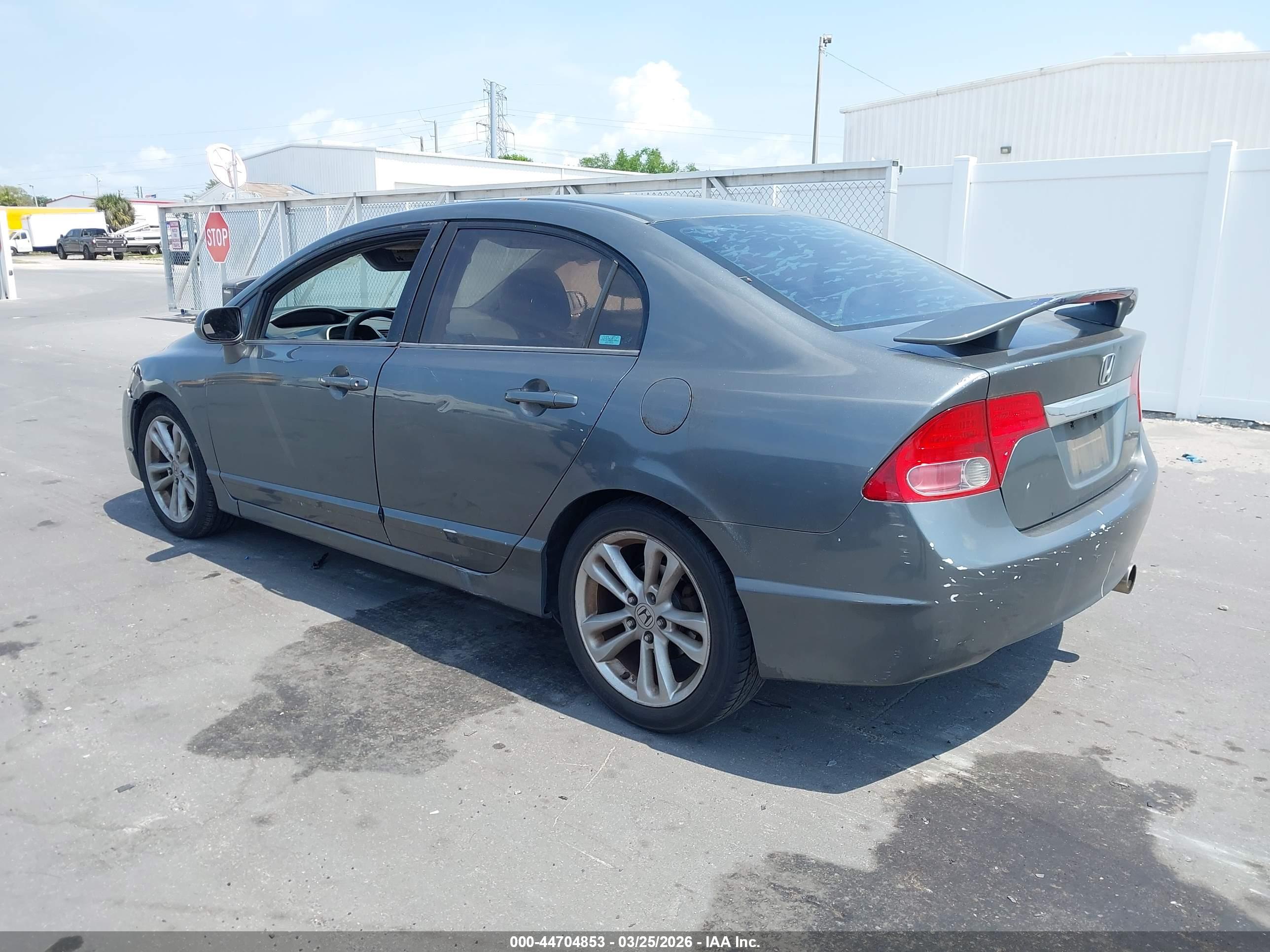 HONDA CIVIC image 3