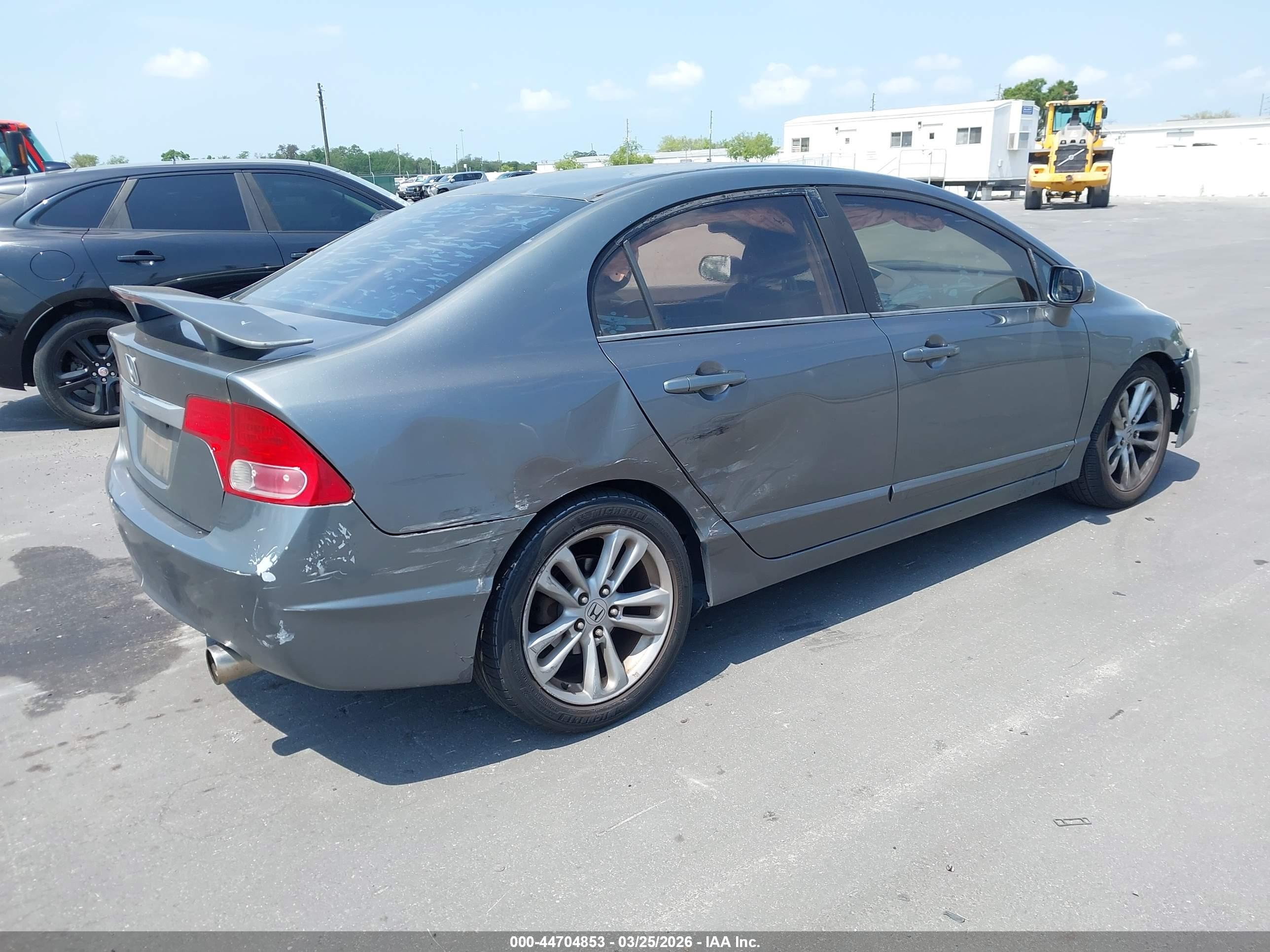 HONDA CIVIC image 4