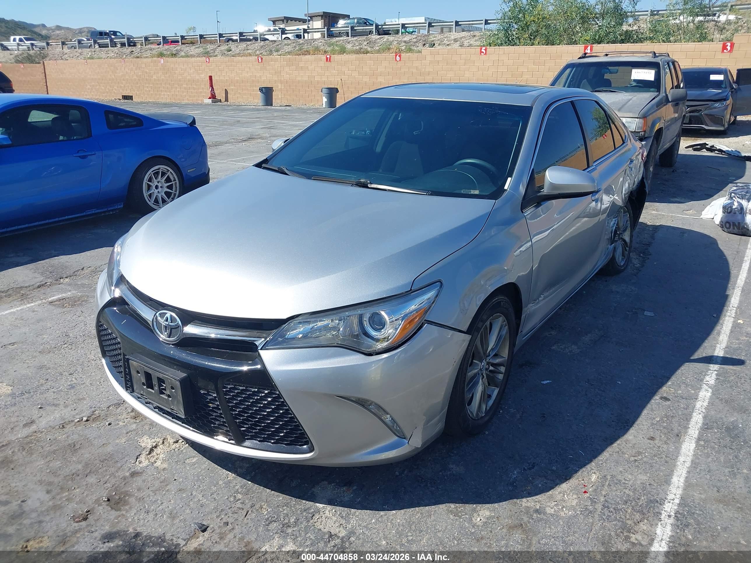 TOYOTA CAMRY image 2