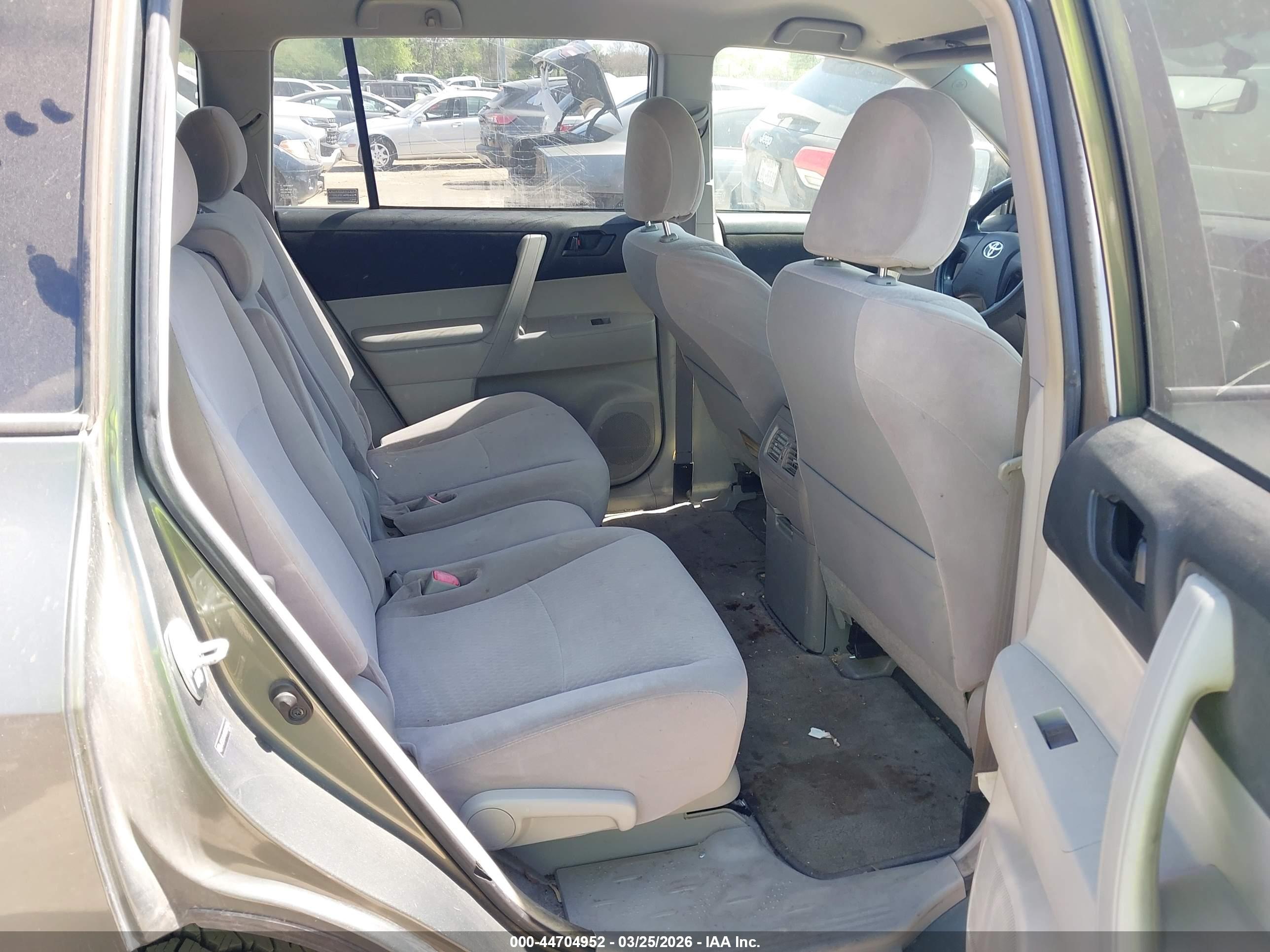 TOYOTA HIGHLANDER image 8