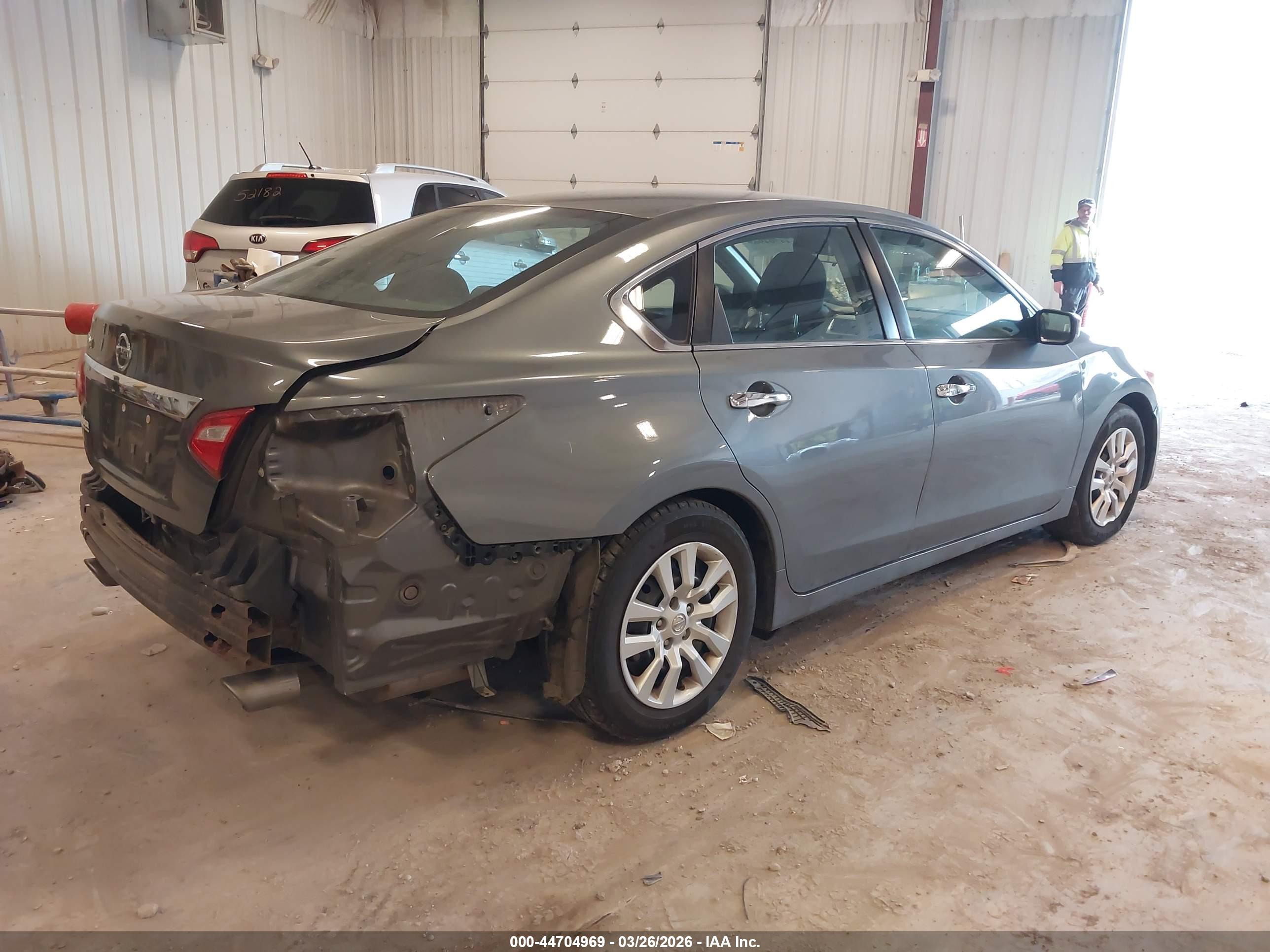 NISSAN ALTIMA image 4