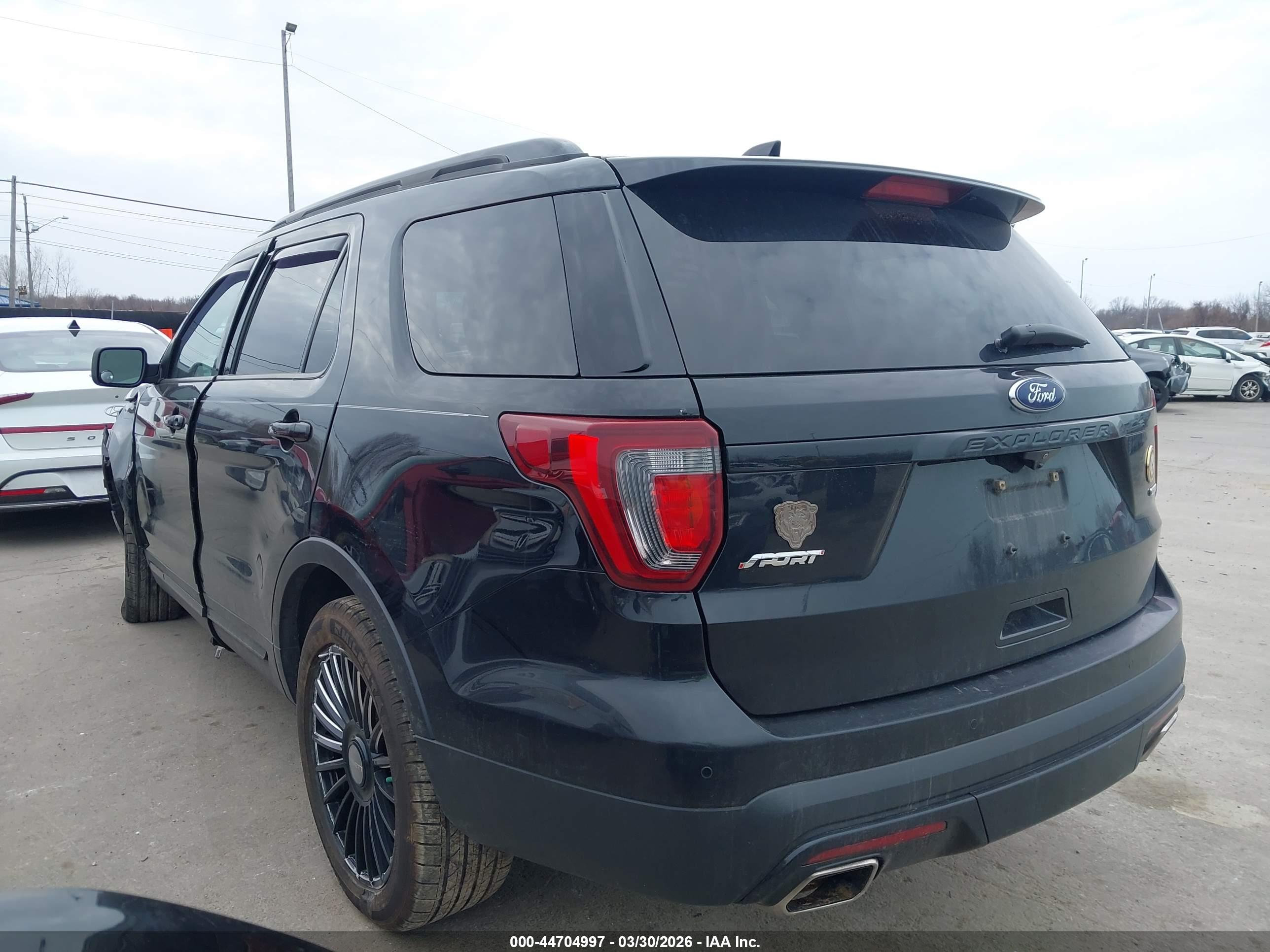 FORD EXPLORER image 3