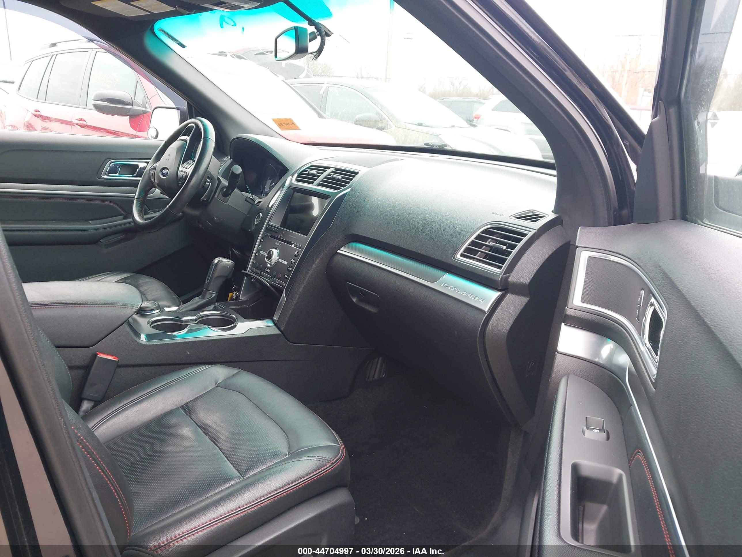 FORD EXPLORER image 5