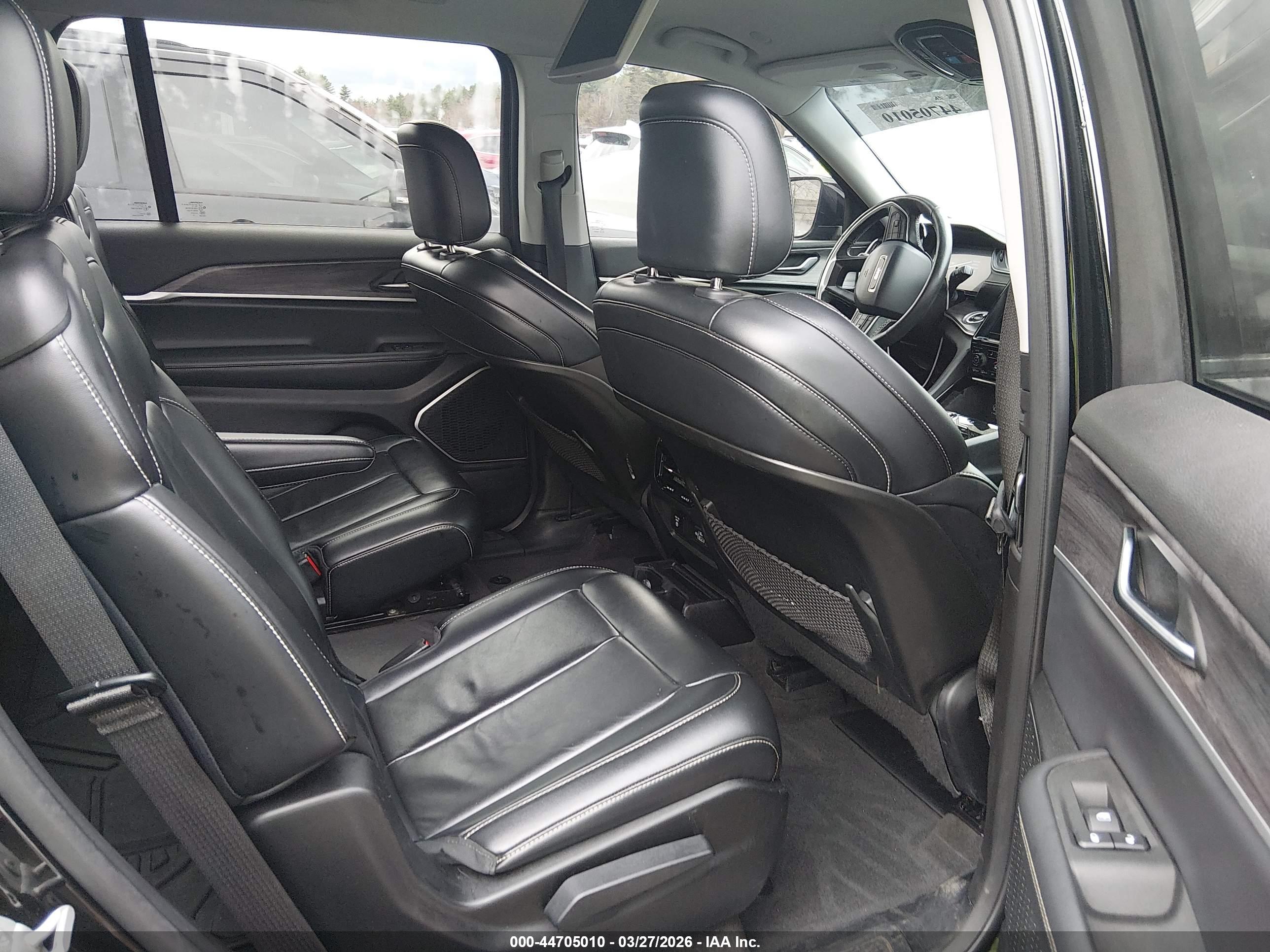 JEEP GRAND image 8