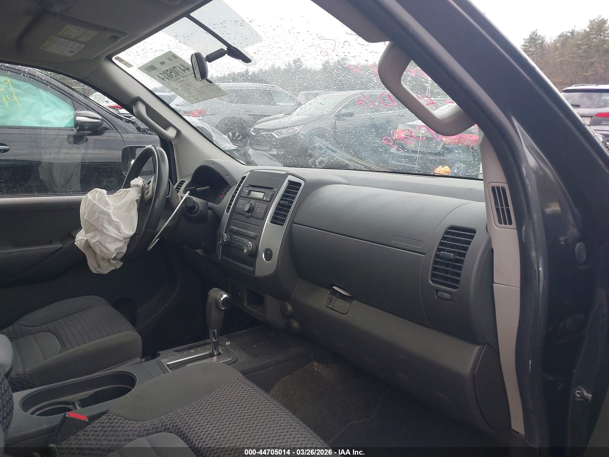 NISSAN FRONTIER image 5