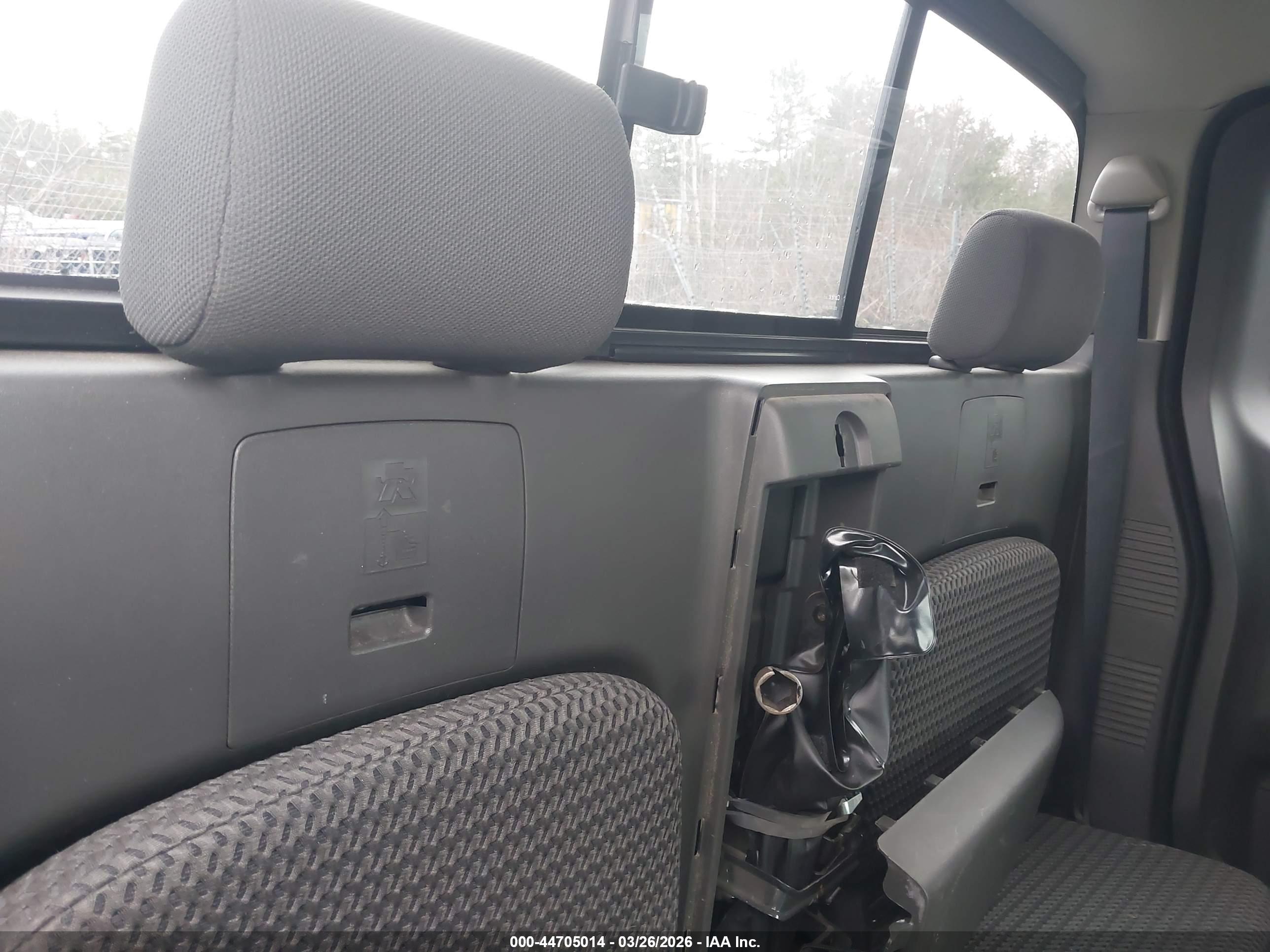 NISSAN FRONTIER image 8