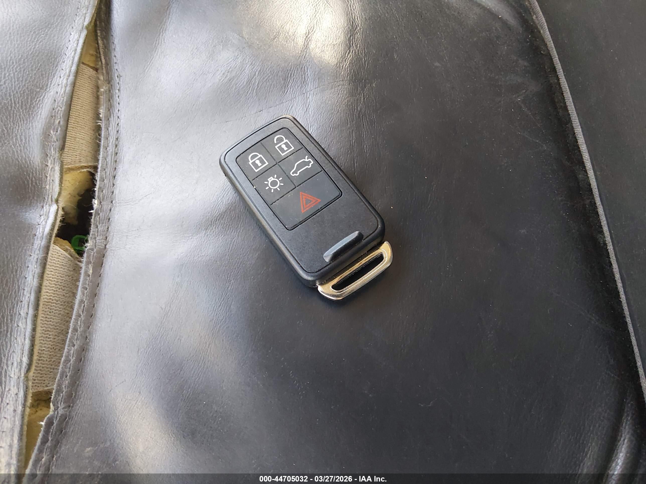 VOLVO V60 image 11