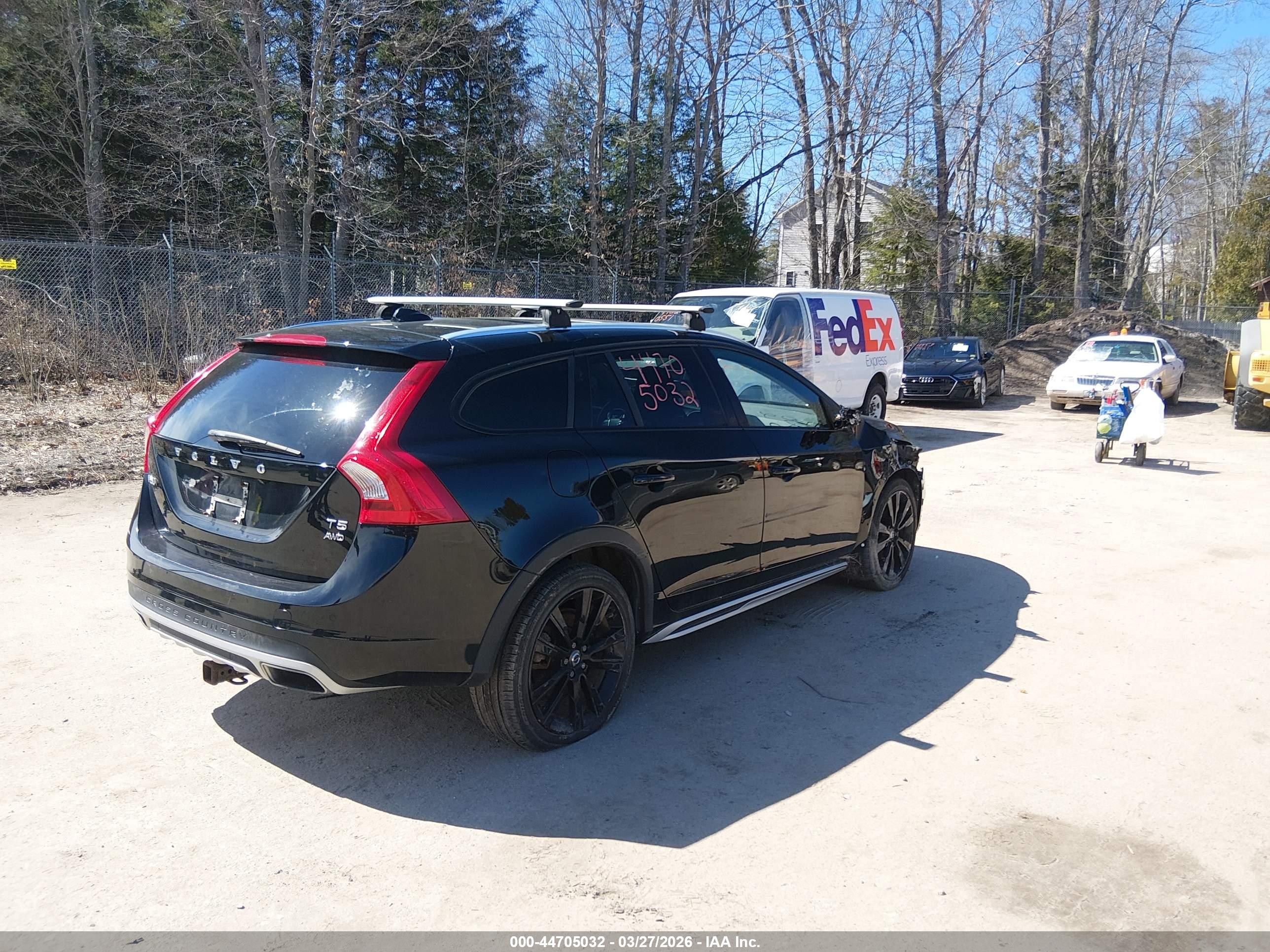 VOLVO V60 image 4