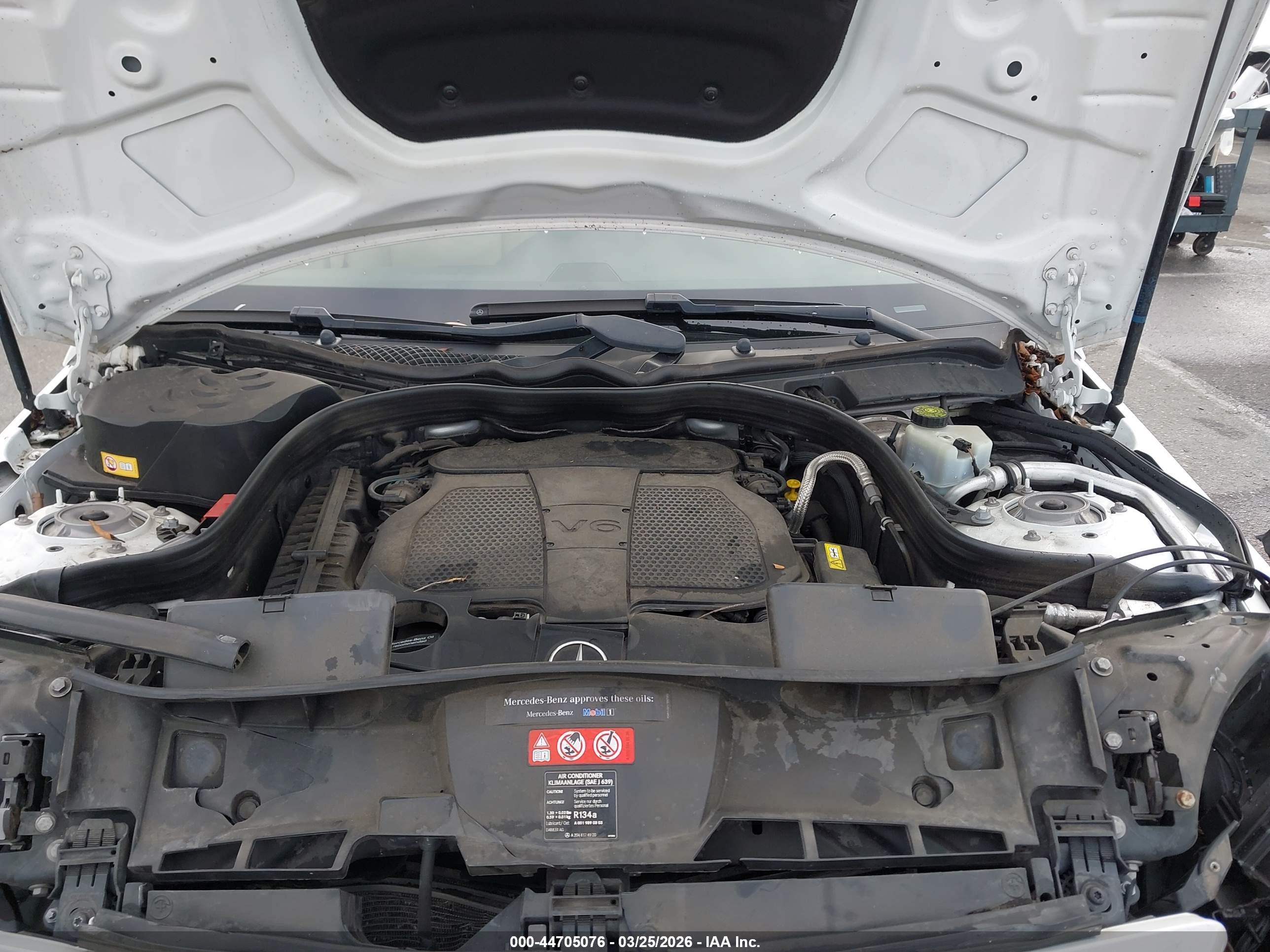 MERCEDES-BENZ E image 10