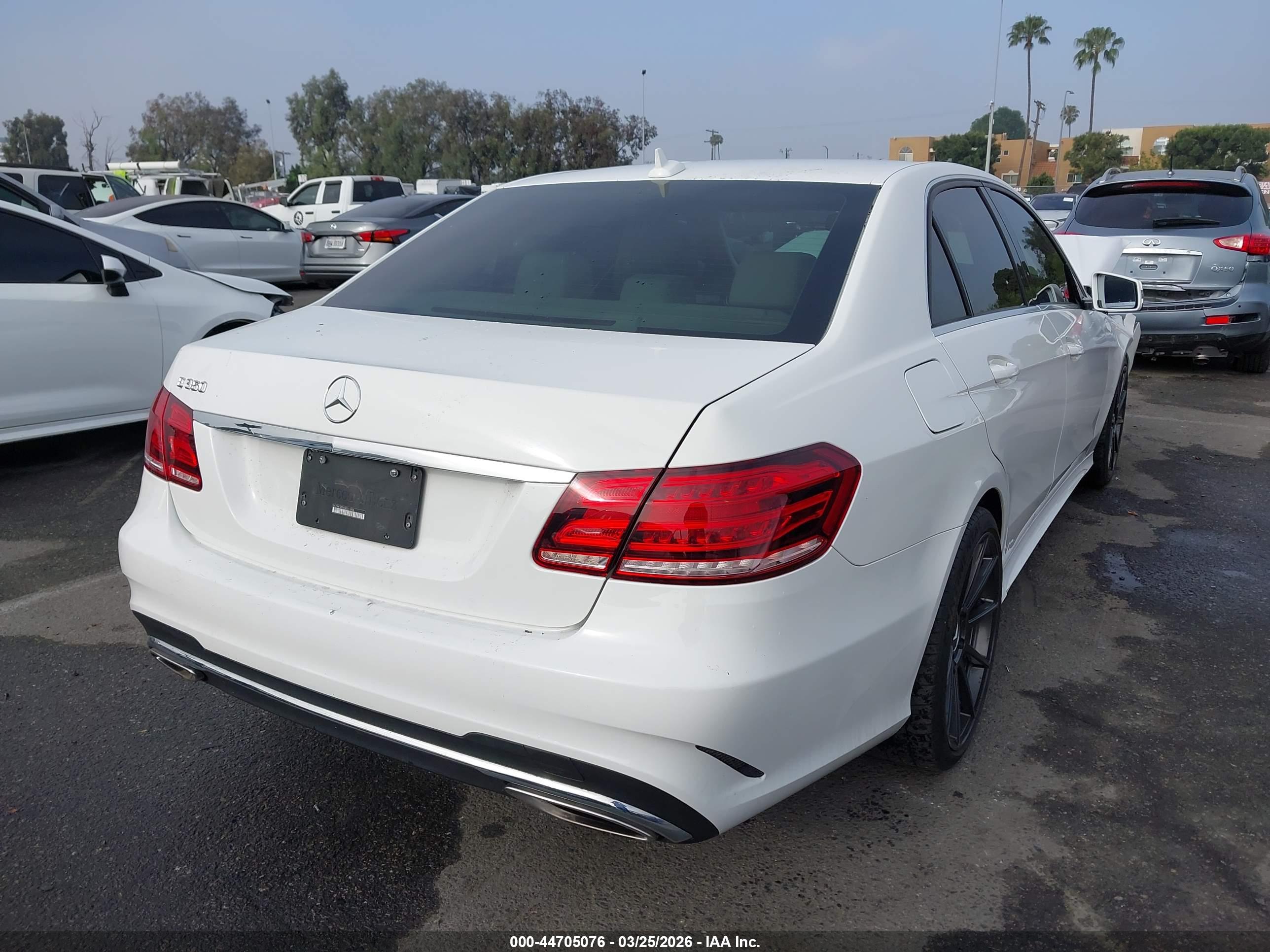MERCEDES-BENZ E image 4