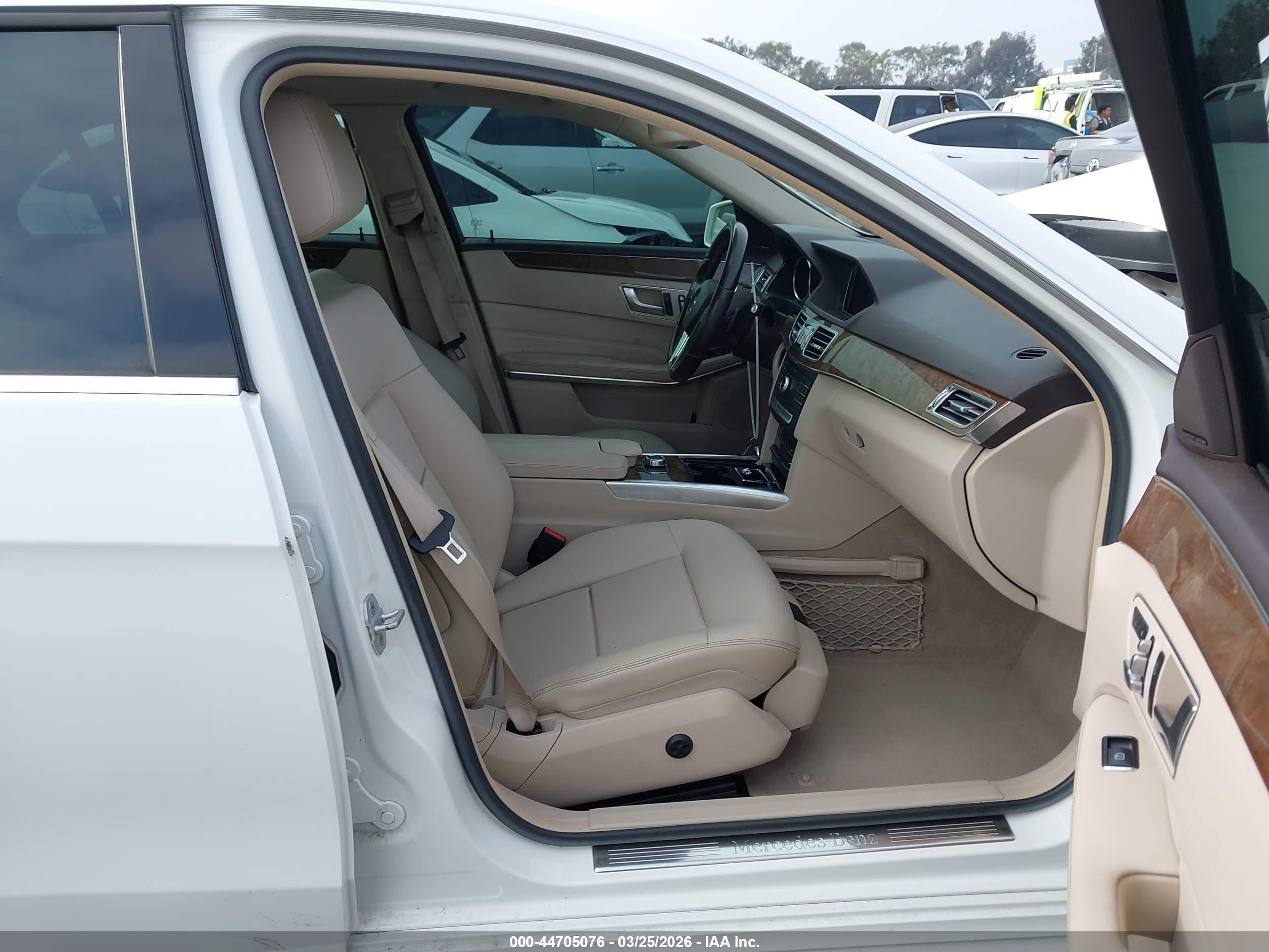 MERCEDES-BENZ E image 5